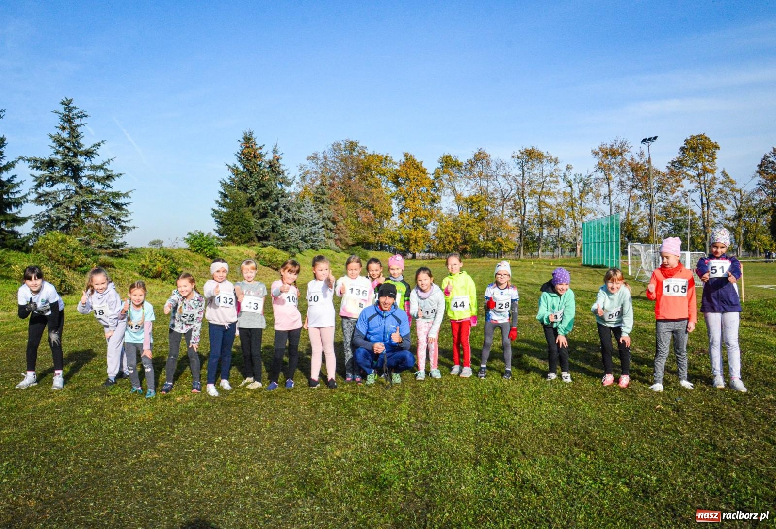 Zdjęcie w galerii na portalu naszraciborz.pl: Rywalizacja i rekreacja. Rodzinny piknik biegowy w Pietrowicach Wielkich wiadomości z regionu