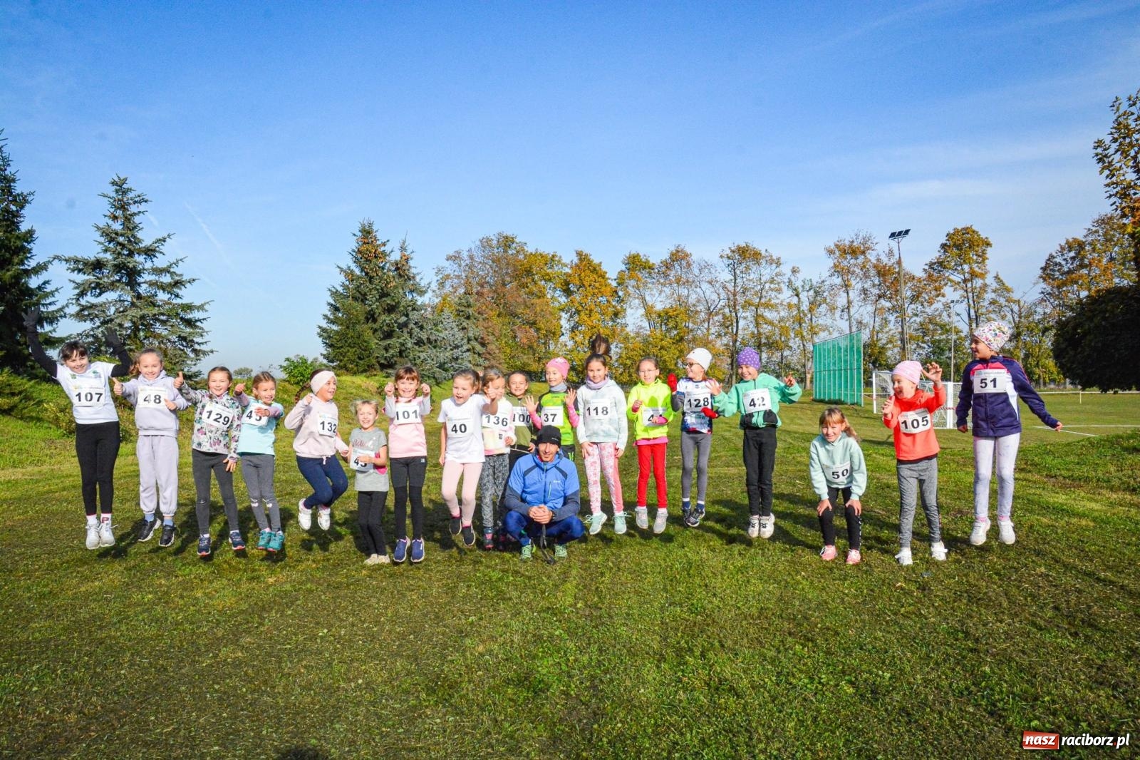 Zdjęcie w galerii na portalu naszraciborz.pl: Rywalizacja i rekreacja. Rodzinny piknik biegowy w Pietrowicach Wielkich wiadomości z regionu