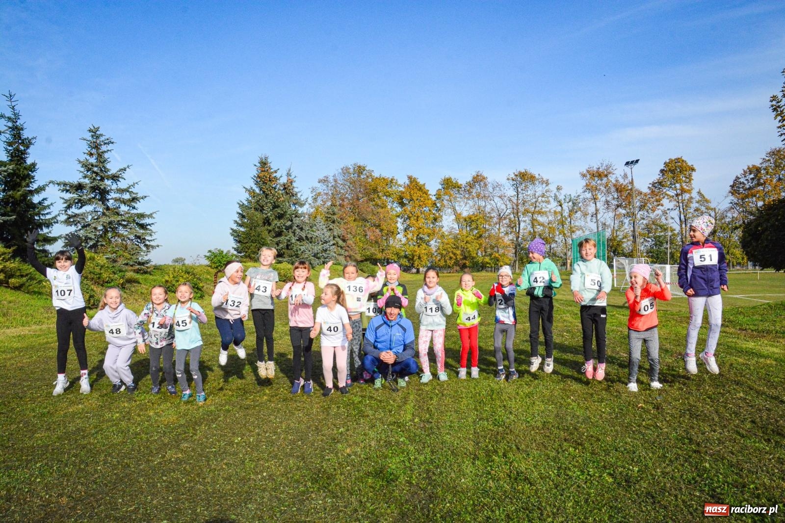 Zdjęcie w galerii na portalu naszraciborz.pl: Rywalizacja i rekreacja. Rodzinny piknik biegowy w Pietrowicach Wielkich wiadomości z regionu