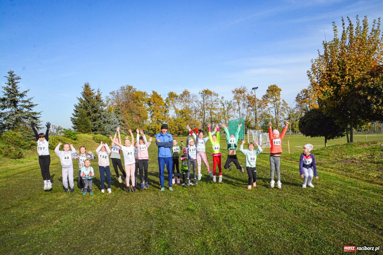 Zdjęcie w galerii na portalu naszraciborz.pl: Rywalizacja i rekreacja. Rodzinny piknik biegowy w Pietrowicach Wielkich wiadomości z regionu
