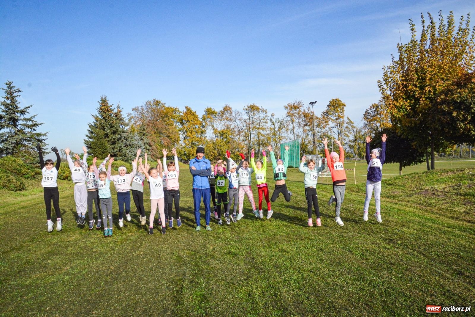 Zdjęcie w galerii na portalu naszraciborz.pl: Rywalizacja i rekreacja. Rodzinny piknik biegowy w Pietrowicach Wielkich wiadomości z regionu
