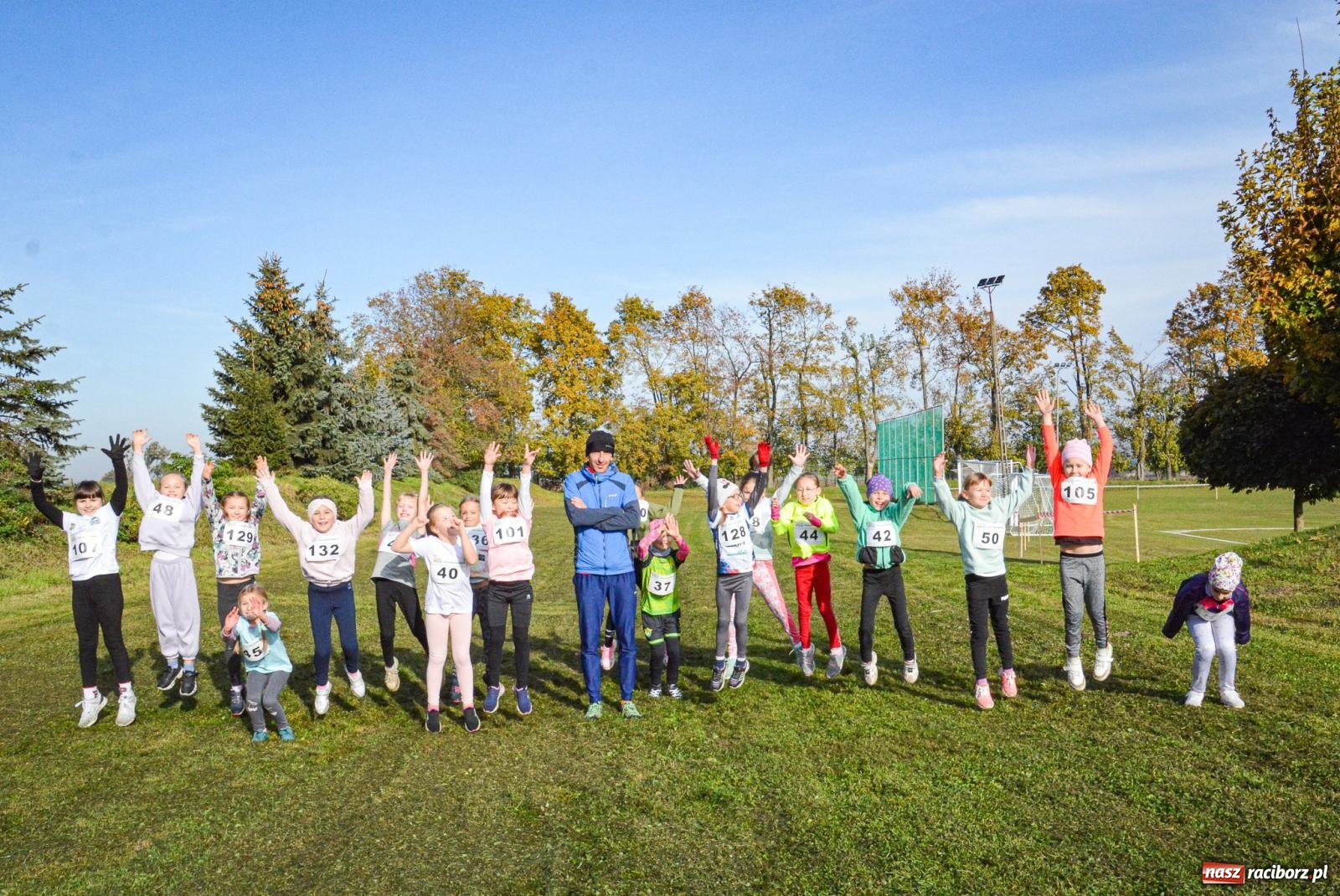 Zdjęcie w galerii na portalu naszraciborz.pl: Rywalizacja i rekreacja. Rodzinny piknik biegowy w Pietrowicach Wielkich wiadomości z regionu