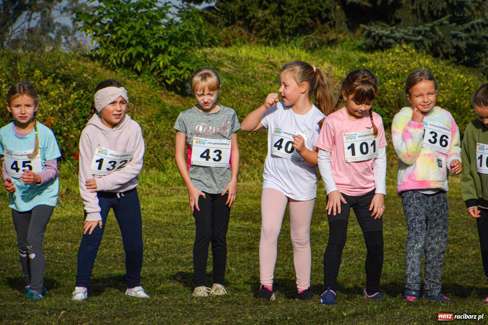 Zdjęcie w galerii na portalu naszraciborz.pl: Rywalizacja i rekreacja. Rodzinny piknik biegowy w Pietrowicach Wielkich wiadomości z regionu