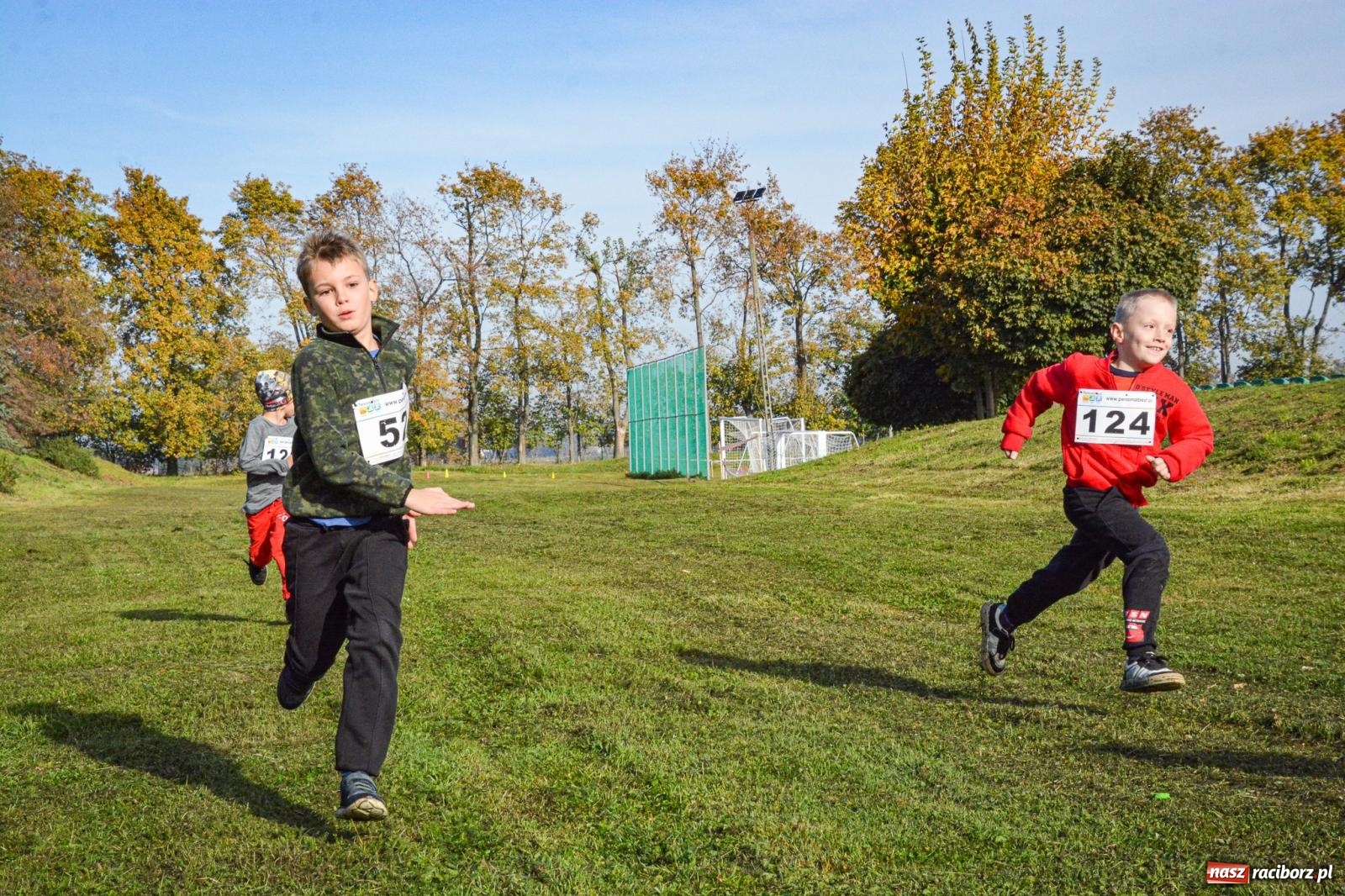 Zdjęcie w galerii na portalu naszraciborz.pl: Rywalizacja i rekreacja. Rodzinny piknik biegowy w Pietrowicach Wielkich wiadomości z regionu