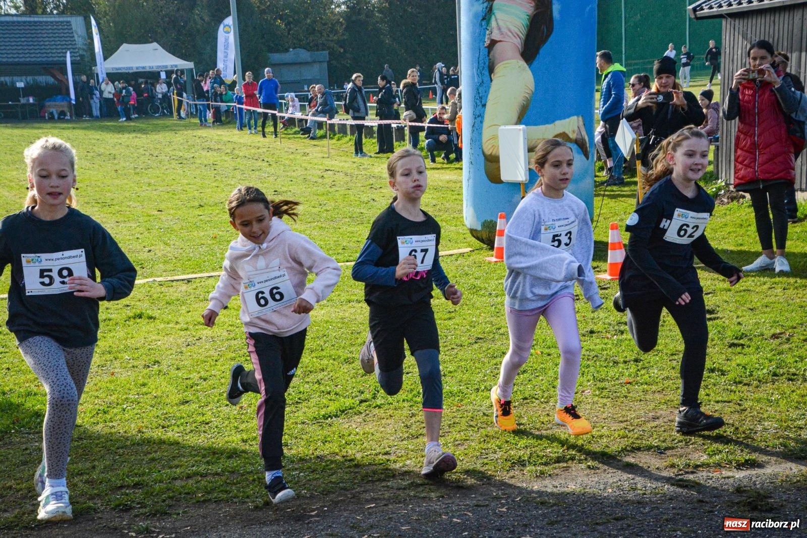 Zdjęcie w galerii na portalu naszraciborz.pl: Rywalizacja i rekreacja. Rodzinny piknik biegowy w Pietrowicach Wielkich wiadomości z regionu