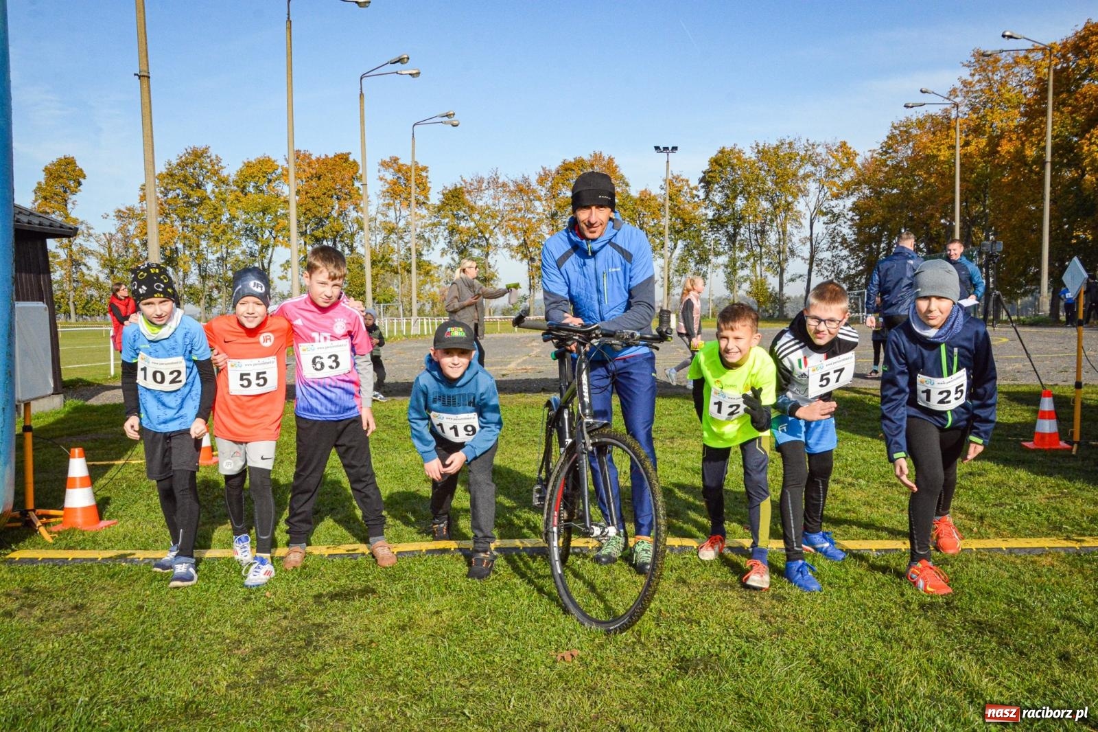 Zdjęcie w galerii na portalu naszraciborz.pl: Rywalizacja i rekreacja. Rodzinny piknik biegowy w Pietrowicach Wielkich wiadomości z regionu