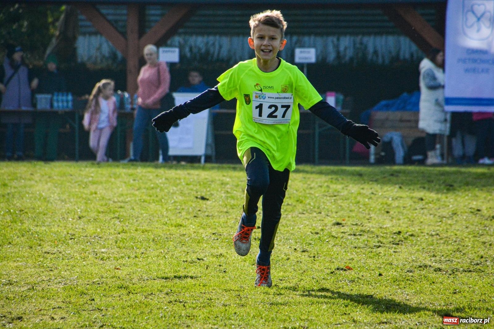 Zdjęcie w galerii na portalu naszraciborz.pl: Rywalizacja i rekreacja. Rodzinny piknik biegowy w Pietrowicach Wielkich wiadomości z regionu