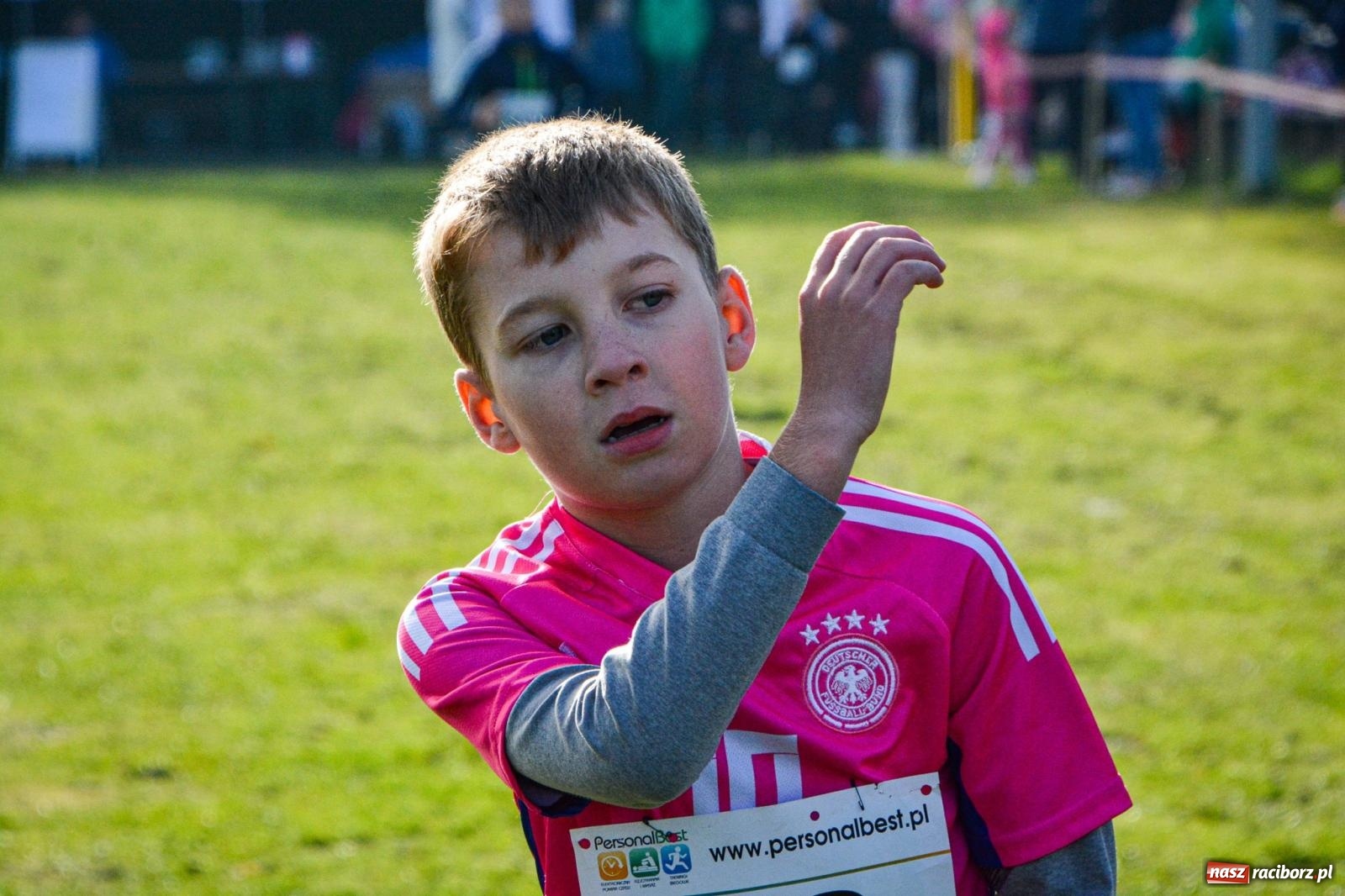 Zdjęcie w galerii na portalu naszraciborz.pl: Rywalizacja i rekreacja. Rodzinny piknik biegowy w Pietrowicach Wielkich wiadomości z regionu