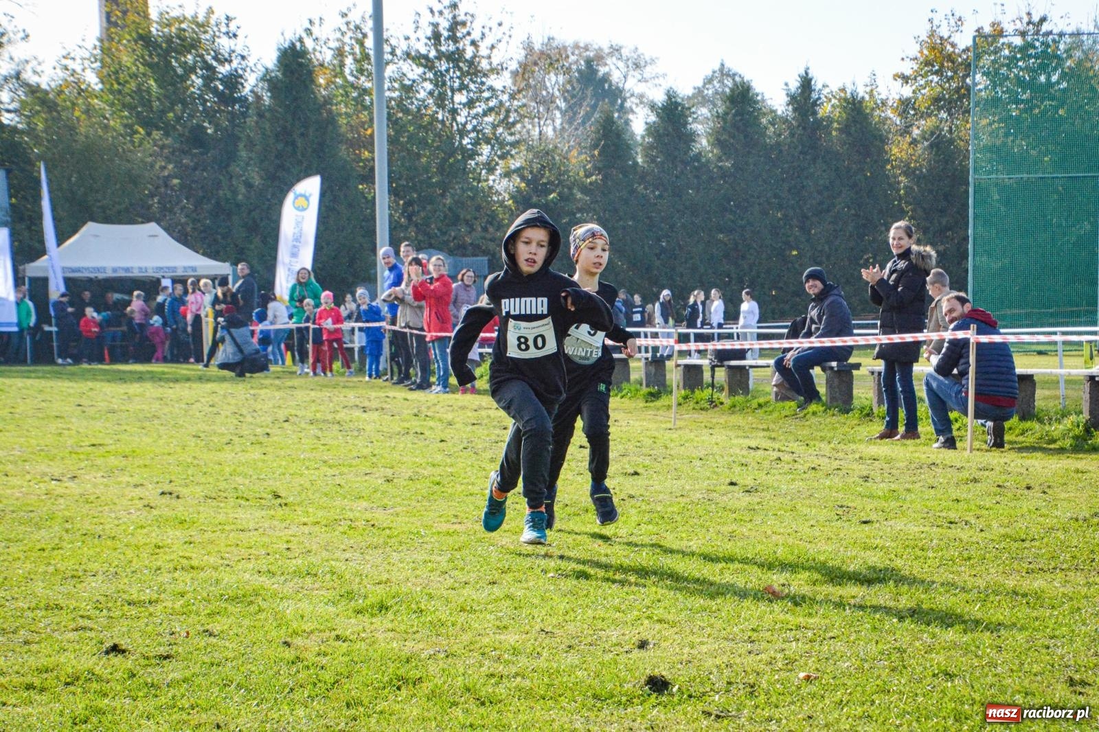 Zdjęcie w galerii na portalu naszraciborz.pl: Rywalizacja i rekreacja. Rodzinny piknik biegowy w Pietrowicach Wielkich wiadomości z regionu