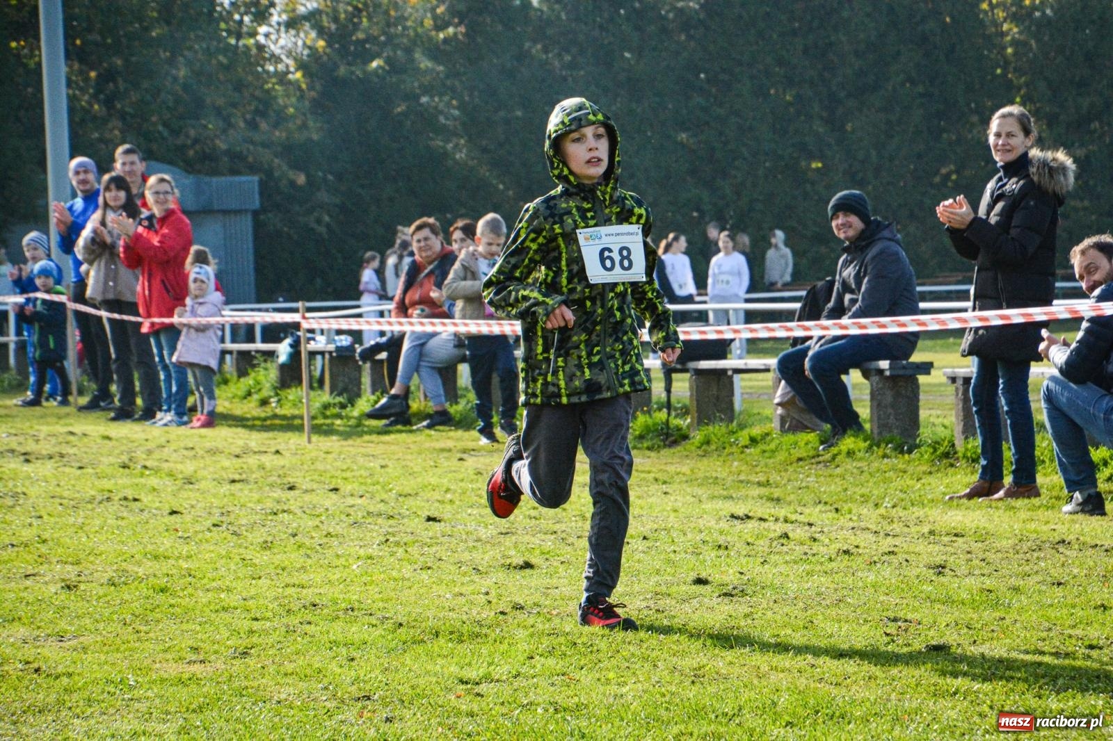 Zdjęcie w galerii na portalu naszraciborz.pl: Rywalizacja i rekreacja. Rodzinny piknik biegowy w Pietrowicach Wielkich wiadomości z regionu