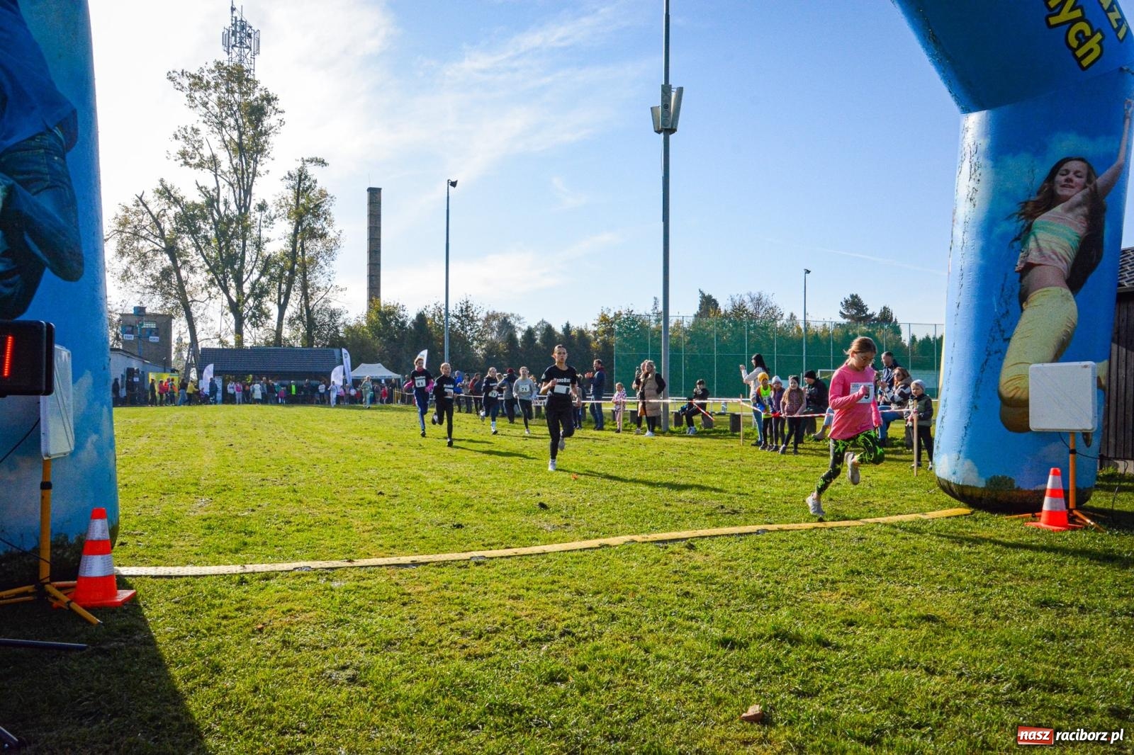 Zdjęcie w galerii na portalu naszraciborz.pl: Rywalizacja i rekreacja. Rodzinny piknik biegowy w Pietrowicach Wielkich wiadomości z regionu