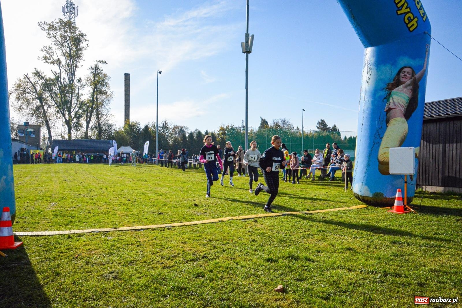 Zdjęcie w galerii na portalu naszraciborz.pl: Rywalizacja i rekreacja. Rodzinny piknik biegowy w Pietrowicach Wielkich wiadomości z regionu