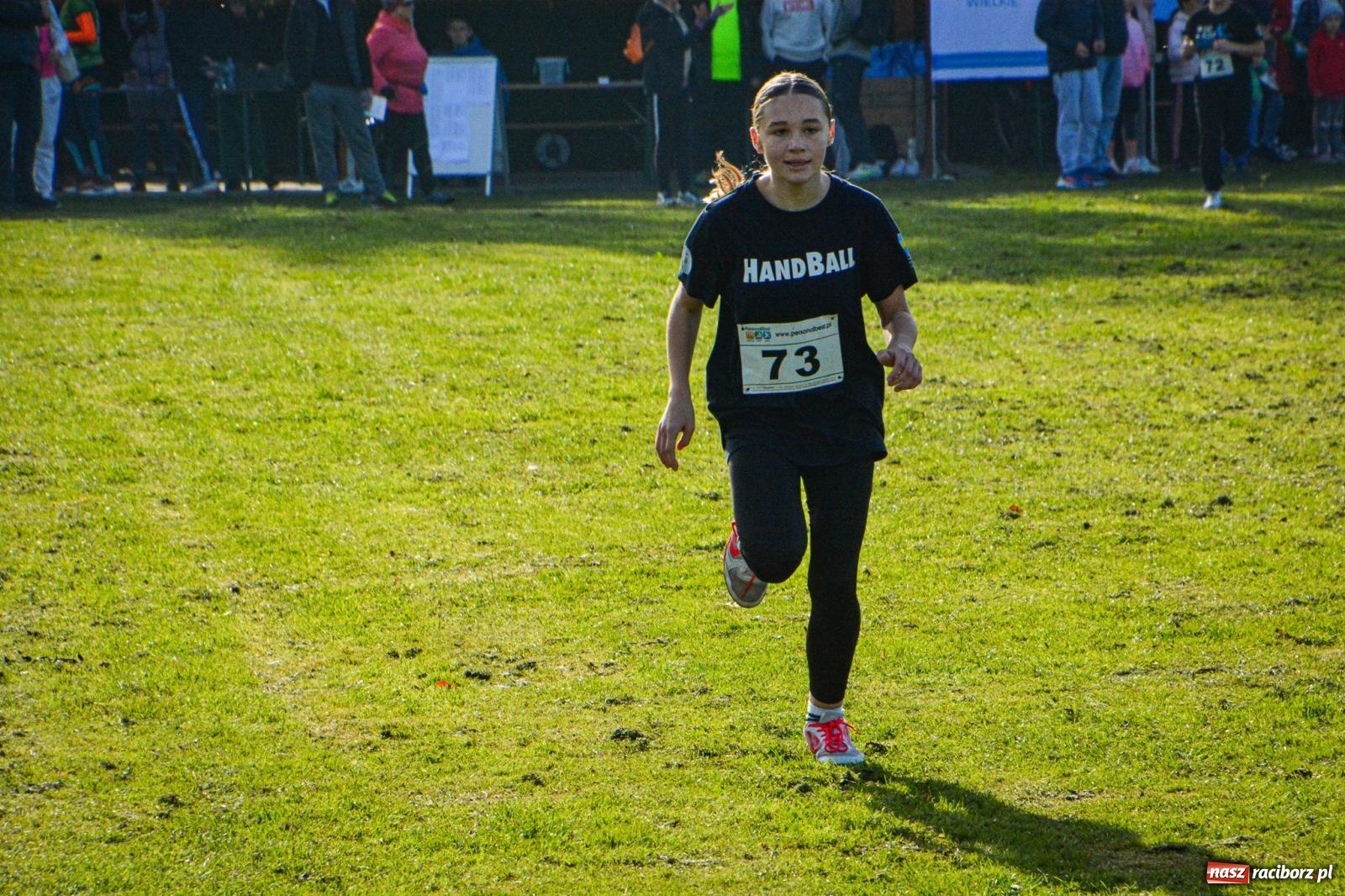 Zdjęcie w galerii na portalu naszraciborz.pl: Rywalizacja i rekreacja. Rodzinny piknik biegowy w Pietrowicach Wielkich wiadomości z regionu