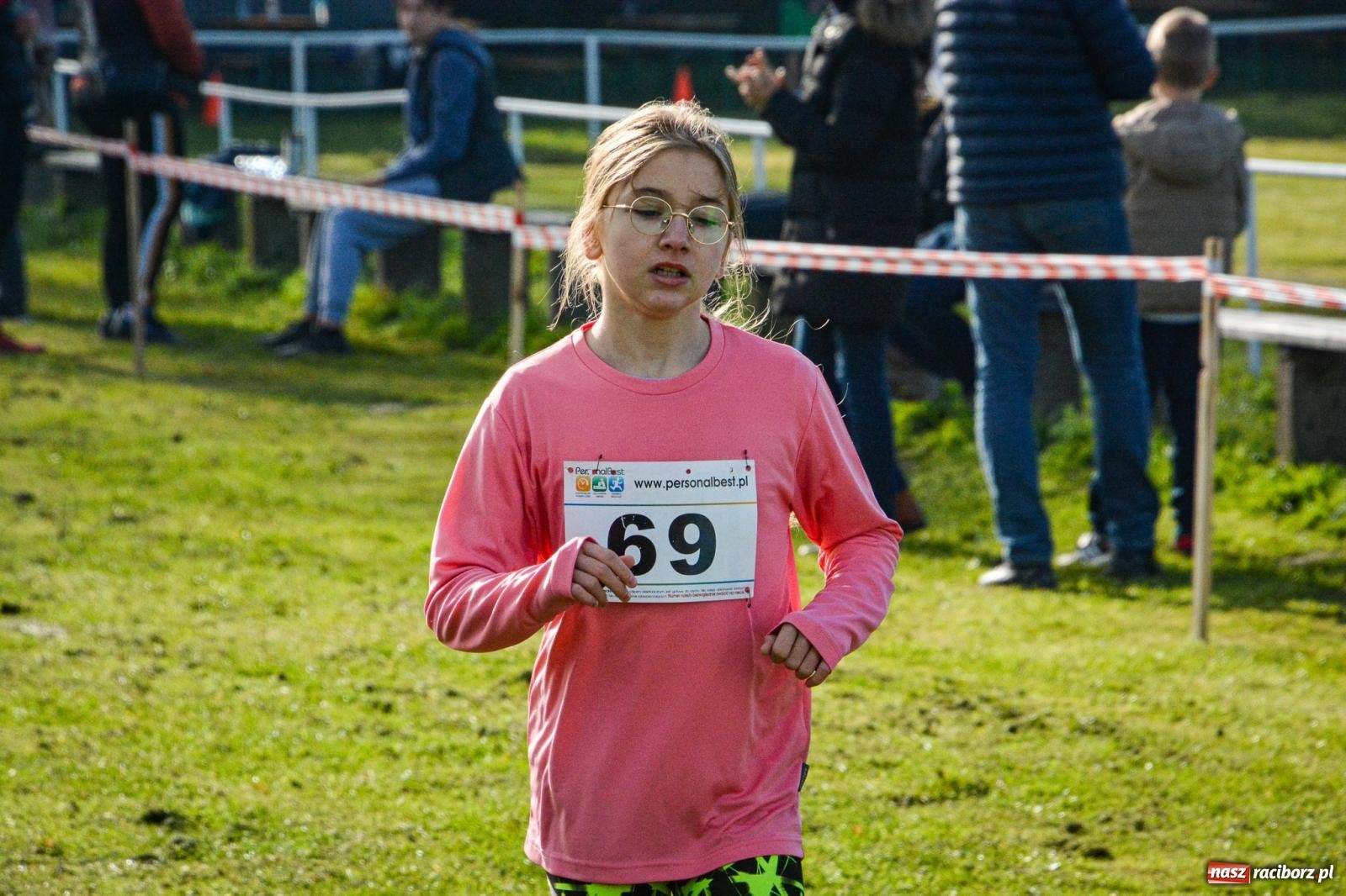 Zdjęcie w galerii na portalu naszraciborz.pl: Rywalizacja i rekreacja. Rodzinny piknik biegowy w Pietrowicach Wielkich wiadomości z regionu