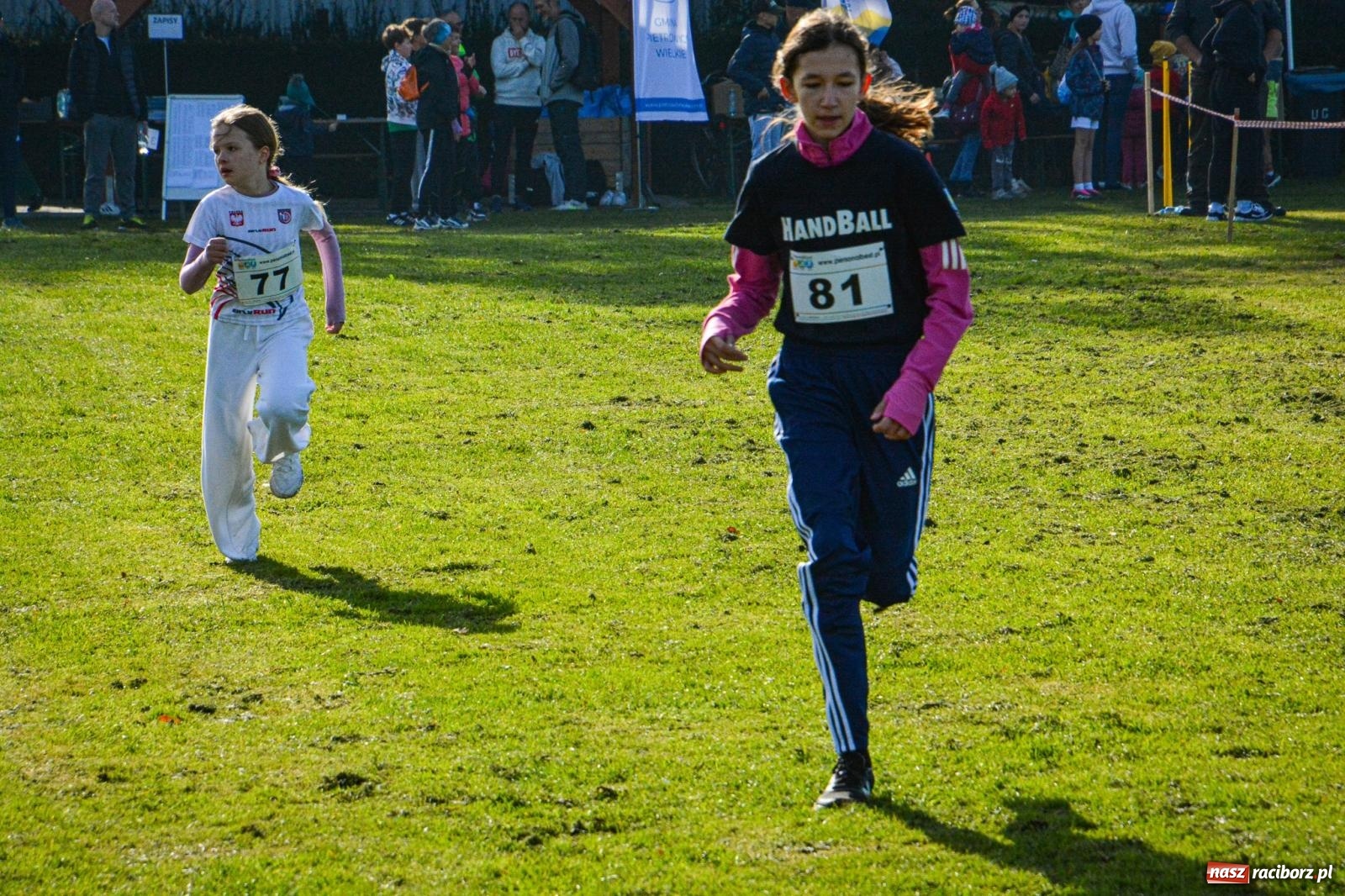 Zdjęcie w galerii na portalu naszraciborz.pl: Rywalizacja i rekreacja. Rodzinny piknik biegowy w Pietrowicach Wielkich wiadomości z regionu