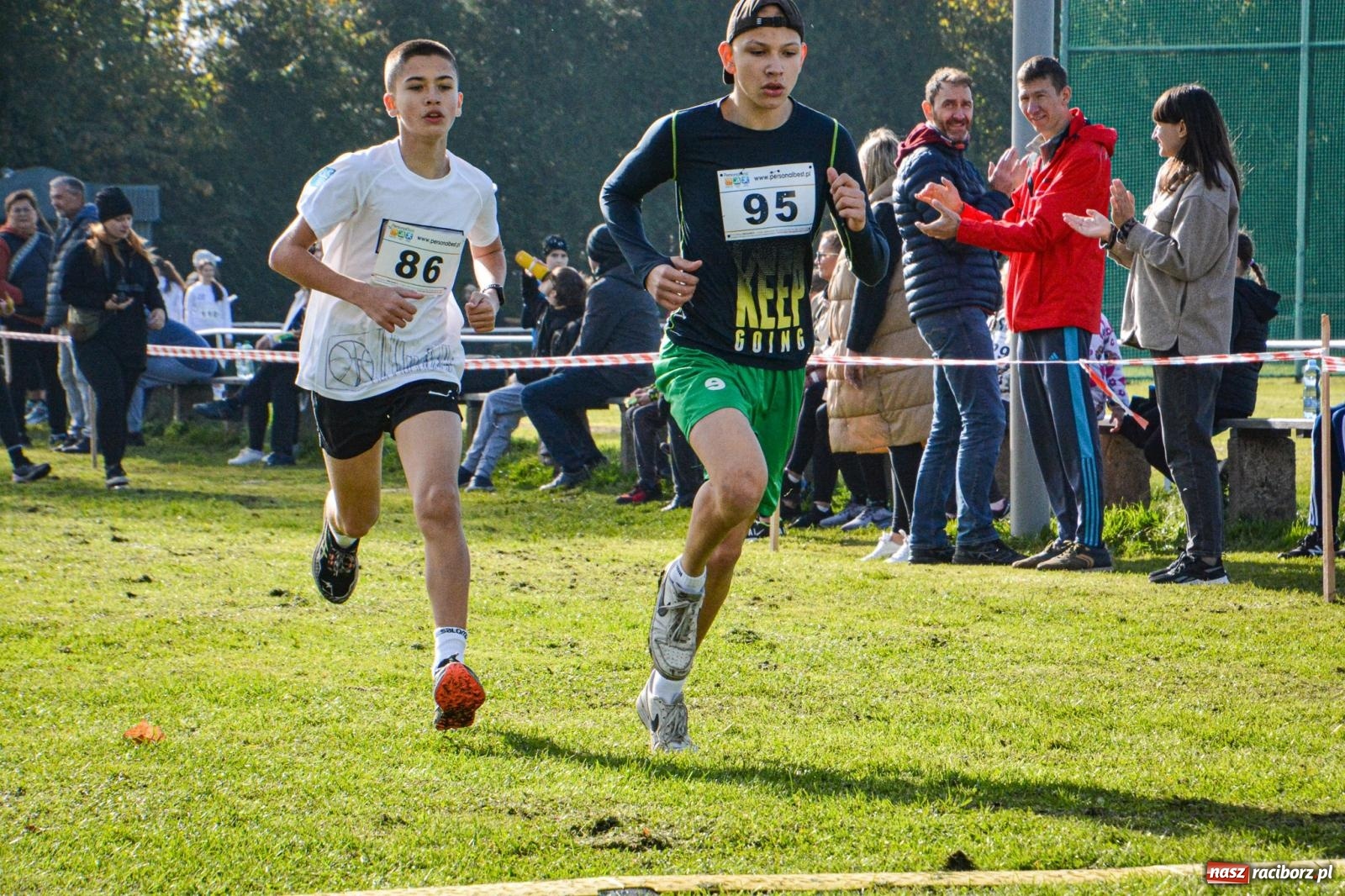 Zdjęcie w galerii na portalu naszraciborz.pl: Rywalizacja i rekreacja. Rodzinny piknik biegowy w Pietrowicach Wielkich wiadomości z regionu