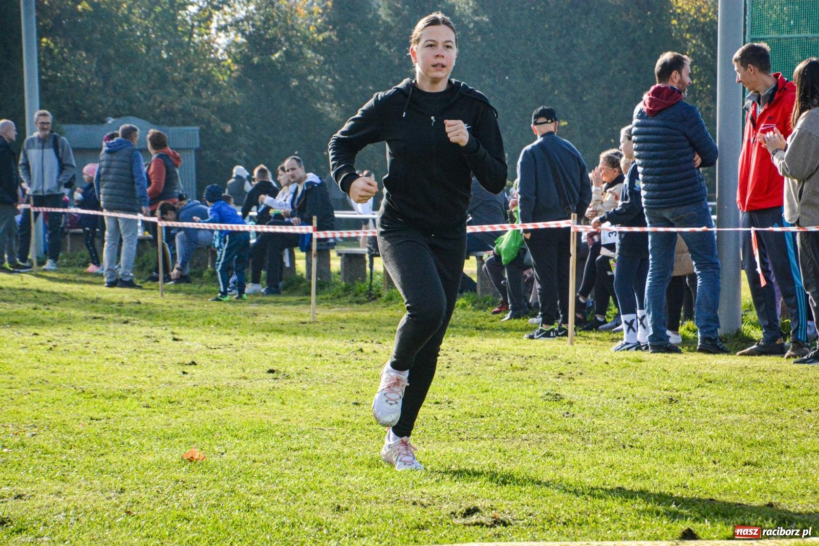 Zdjęcie w galerii na portalu naszraciborz.pl: Rywalizacja i rekreacja. Rodzinny piknik biegowy w Pietrowicach Wielkich wiadomości z regionu