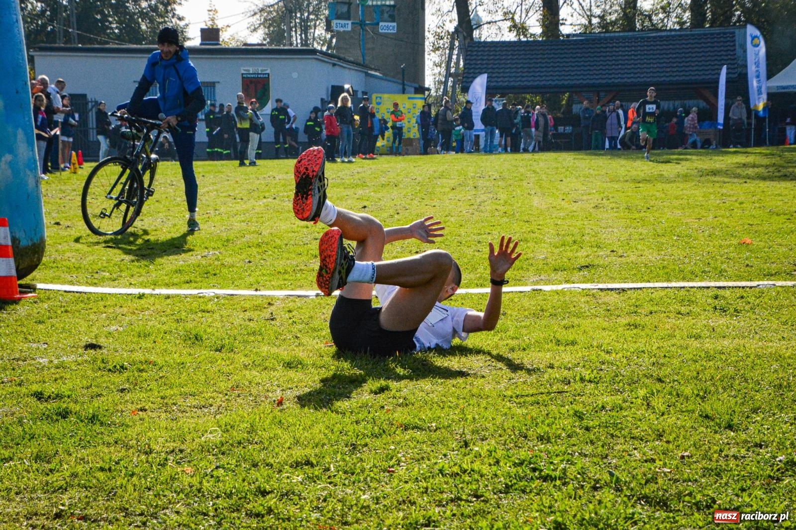 Zdjęcie w galerii na portalu naszraciborz.pl: Rywalizacja i rekreacja. Rodzinny piknik biegowy w Pietrowicach Wielkich wiadomości z regionu