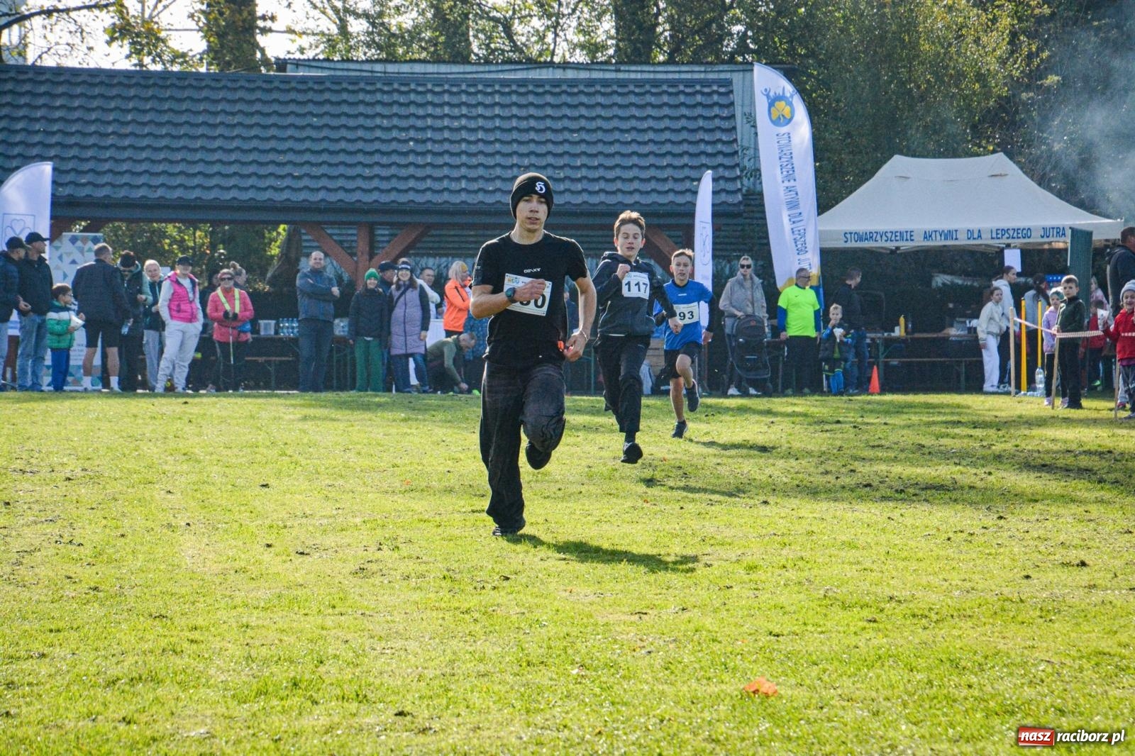 Zdjęcie w galerii na portalu naszraciborz.pl: Rywalizacja i rekreacja. Rodzinny piknik biegowy w Pietrowicach Wielkich wiadomości z regionu