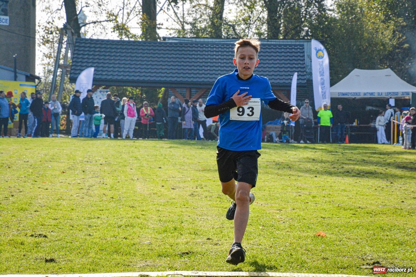 Zdjęcie w galerii na portalu naszraciborz.pl: Rywalizacja i rekreacja. Rodzinny piknik biegowy w Pietrowicach Wielkich wiadomości z regionu