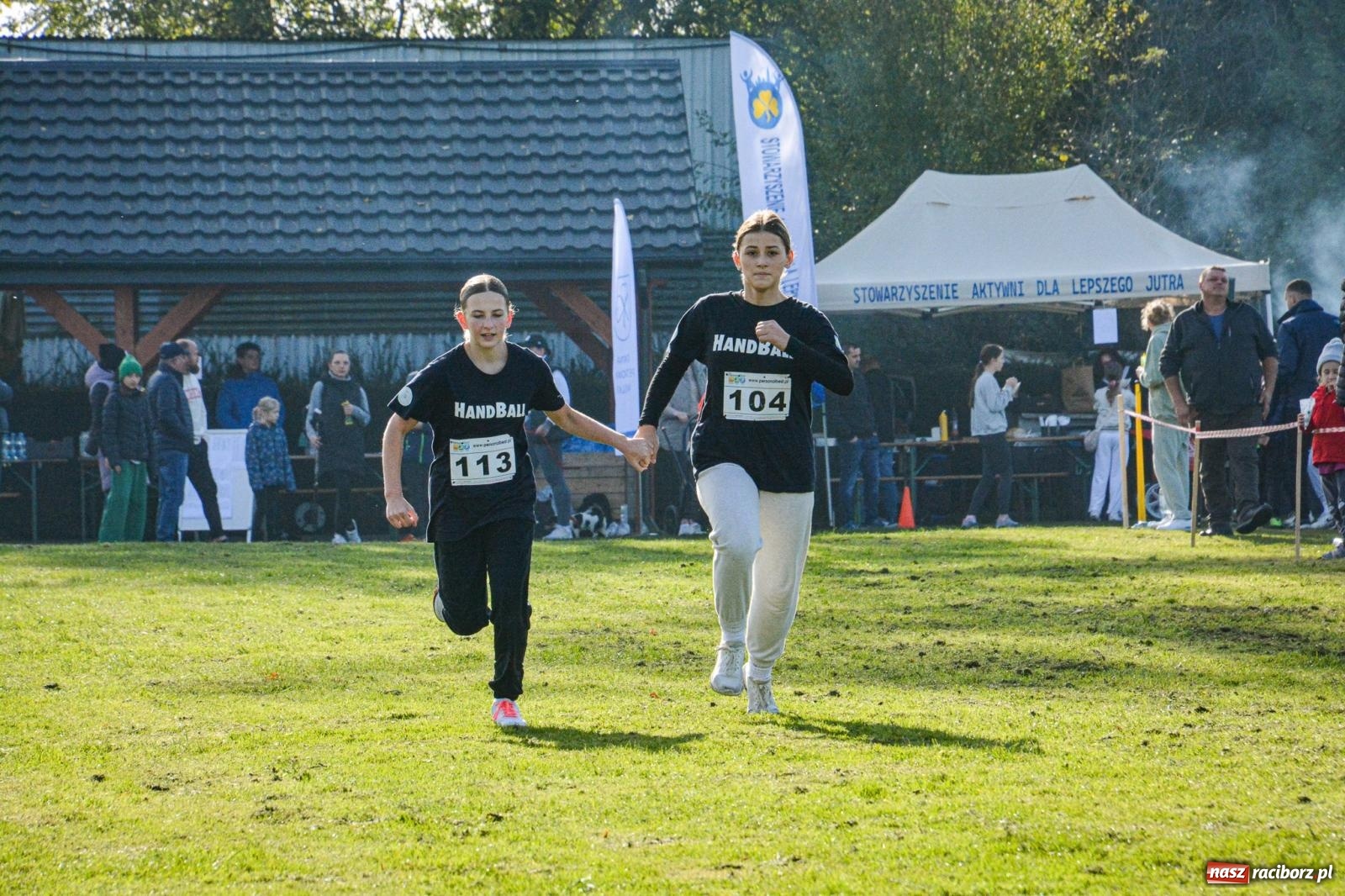 Zdjęcie w galerii na portalu naszraciborz.pl: Rywalizacja i rekreacja. Rodzinny piknik biegowy w Pietrowicach Wielkich wiadomości z regionu