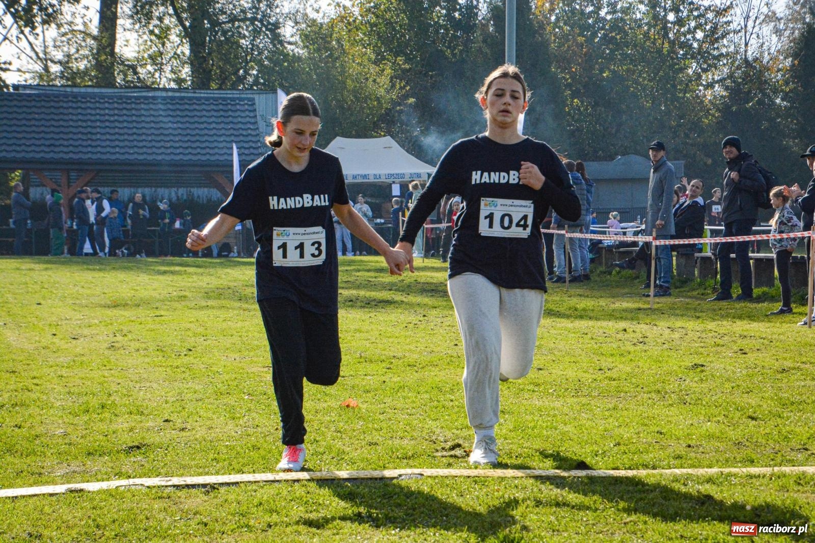 Zdjęcie w galerii na portalu naszraciborz.pl: Rywalizacja i rekreacja. Rodzinny piknik biegowy w Pietrowicach Wielkich wiadomości z regionu