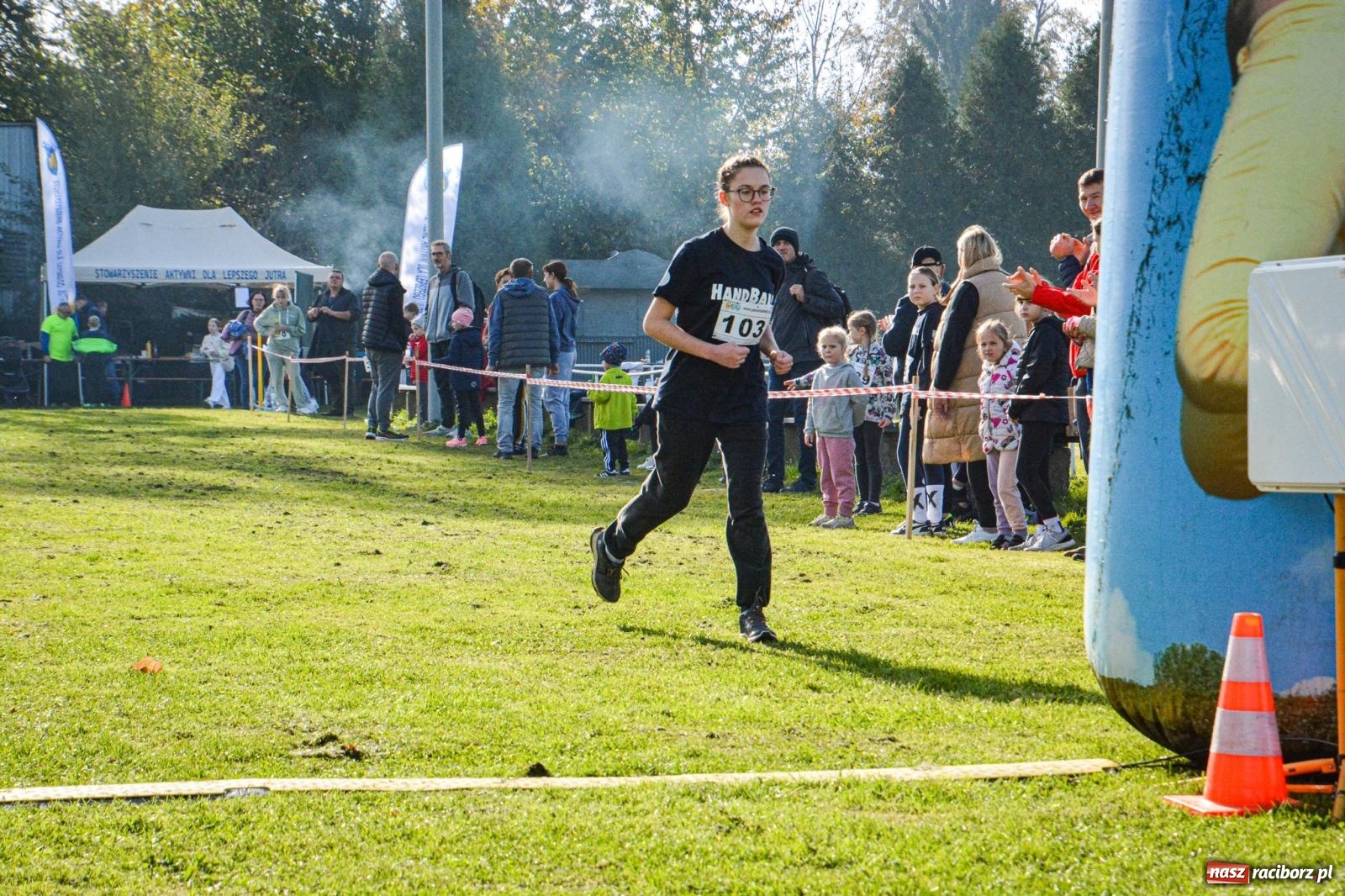 Zdjęcie w galerii na portalu naszraciborz.pl: Rywalizacja i rekreacja. Rodzinny piknik biegowy w Pietrowicach Wielkich wiadomości z regionu