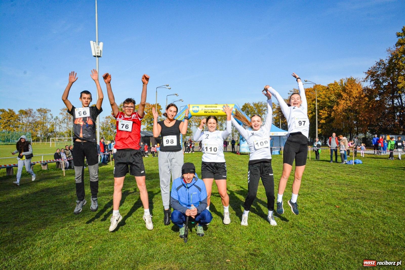 Zdjęcie w galerii na portalu naszraciborz.pl: Rywalizacja i rekreacja. Rodzinny piknik biegowy w Pietrowicach Wielkich wiadomości z regionu