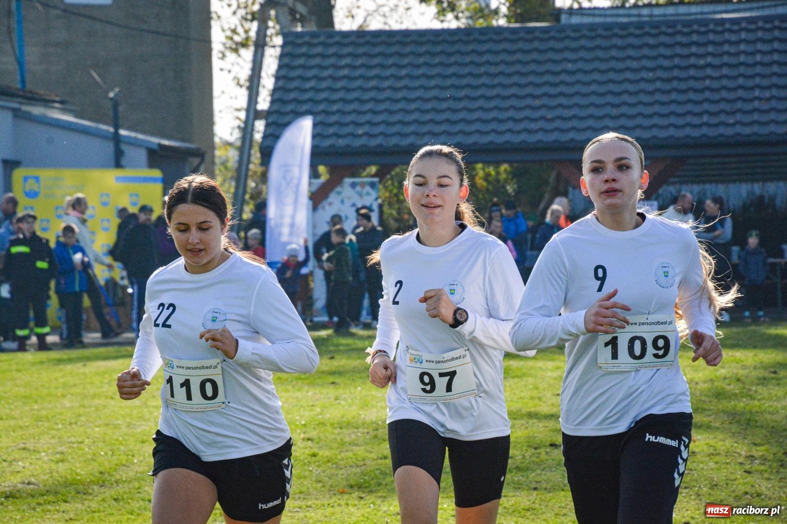 Zdjęcie w galerii na portalu naszraciborz.pl: Rywalizacja i rekreacja. Rodzinny piknik biegowy w Pietrowicach Wielkich wiadomości z regionu
