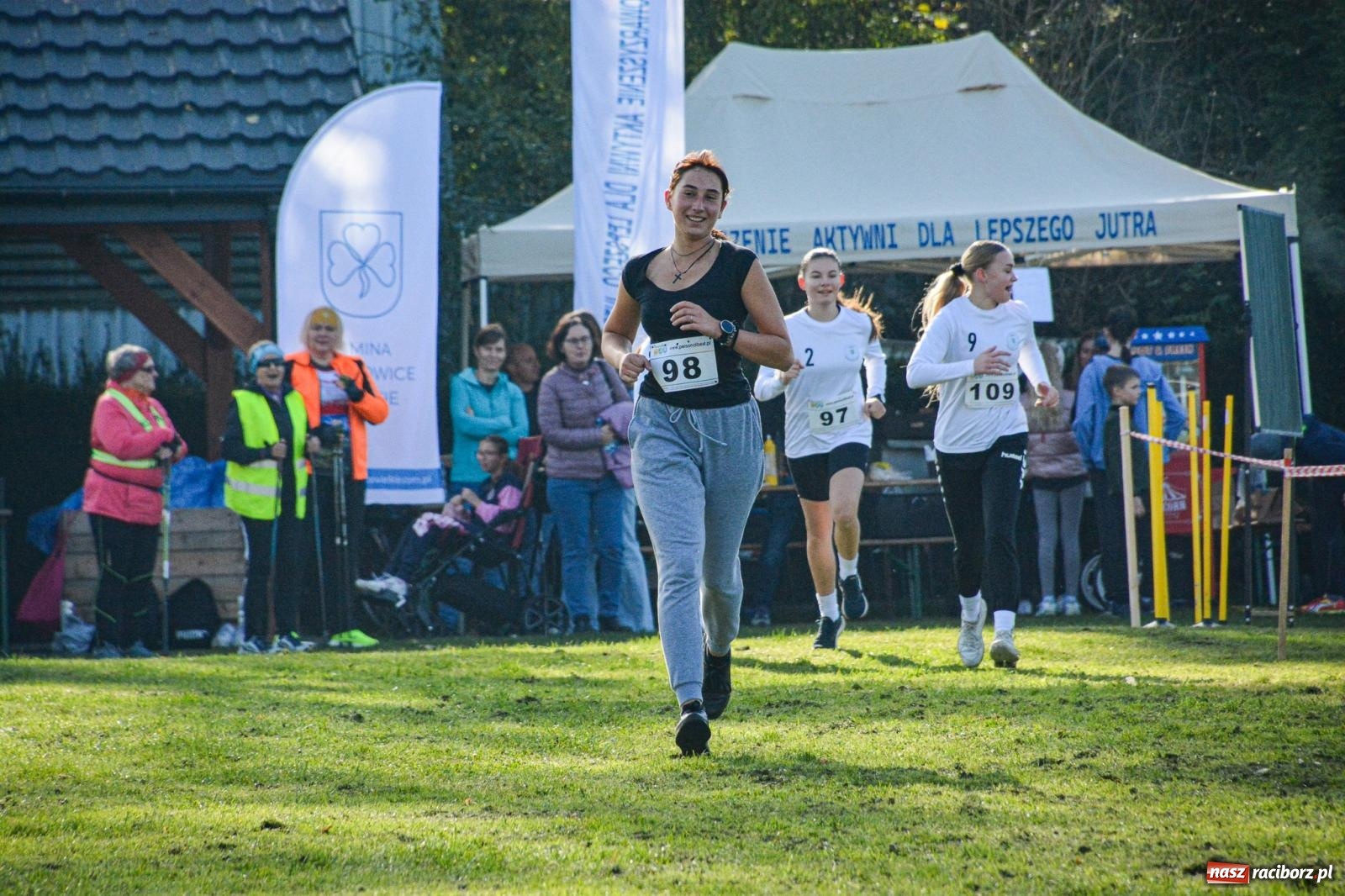 Zdjęcie w galerii na portalu naszraciborz.pl: Rywalizacja i rekreacja. Rodzinny piknik biegowy w Pietrowicach Wielkich wiadomości z regionu