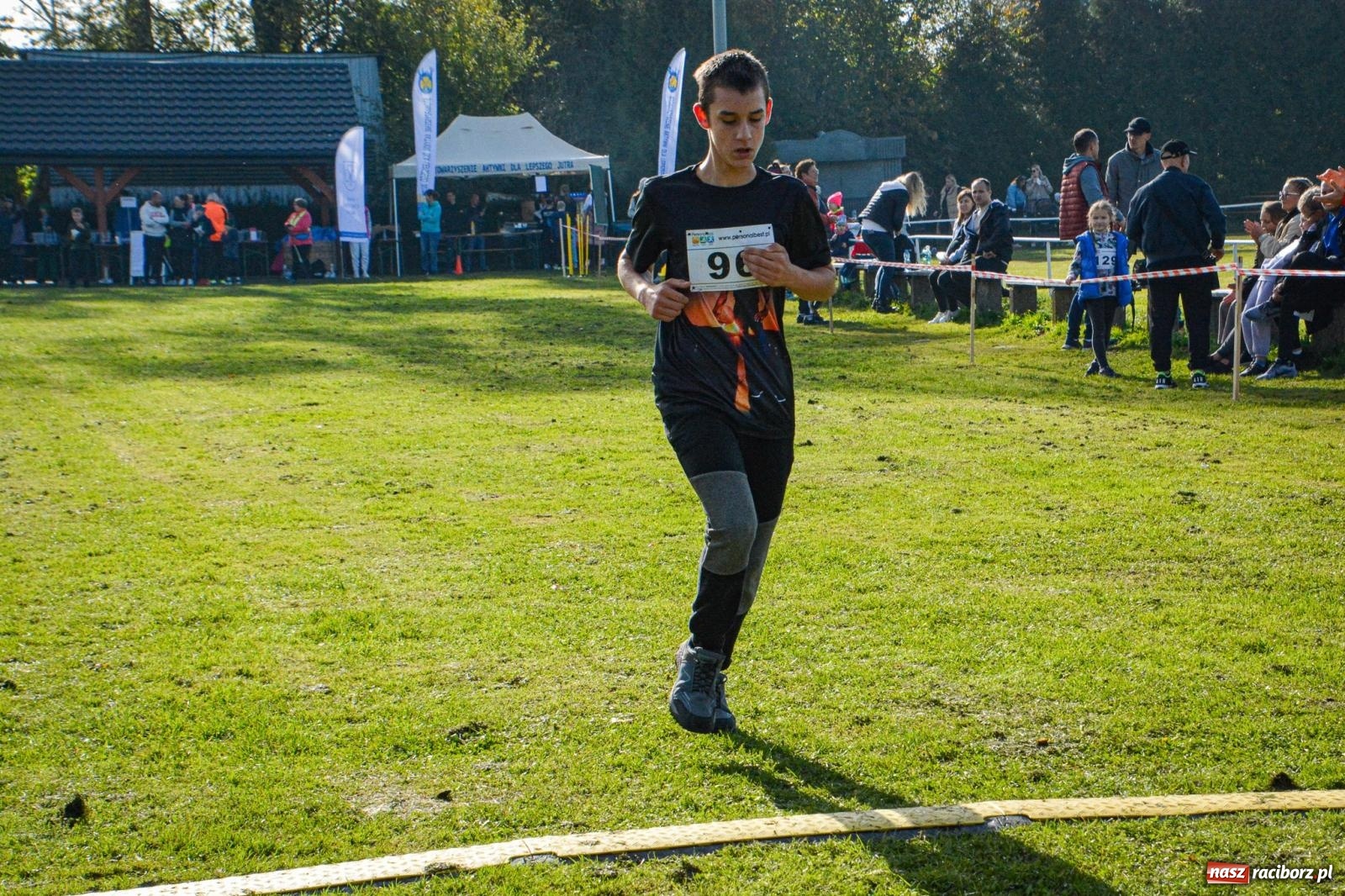 Zdjęcie w galerii na portalu naszraciborz.pl: Rywalizacja i rekreacja. Rodzinny piknik biegowy w Pietrowicach Wielkich wiadomości z regionu