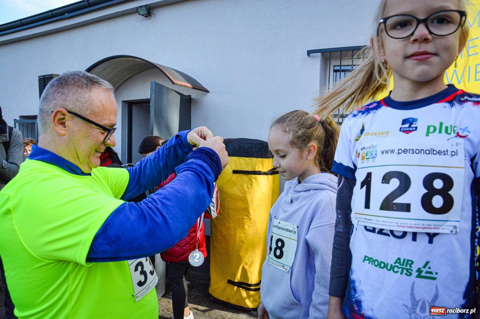 Zdjęcie w galerii na portalu naszraciborz.pl: Rywalizacja i rekreacja. Rodzinny piknik biegowy w Pietrowicach Wielkich wiadomości z regionu