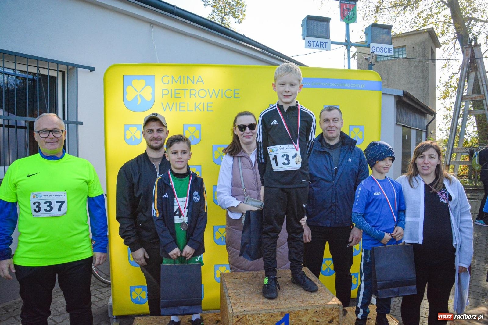 Zdjęcie w galerii na portalu naszraciborz.pl: Rywalizacja i rekreacja. Rodzinny piknik biegowy w Pietrowicach Wielkich wiadomości z regionu