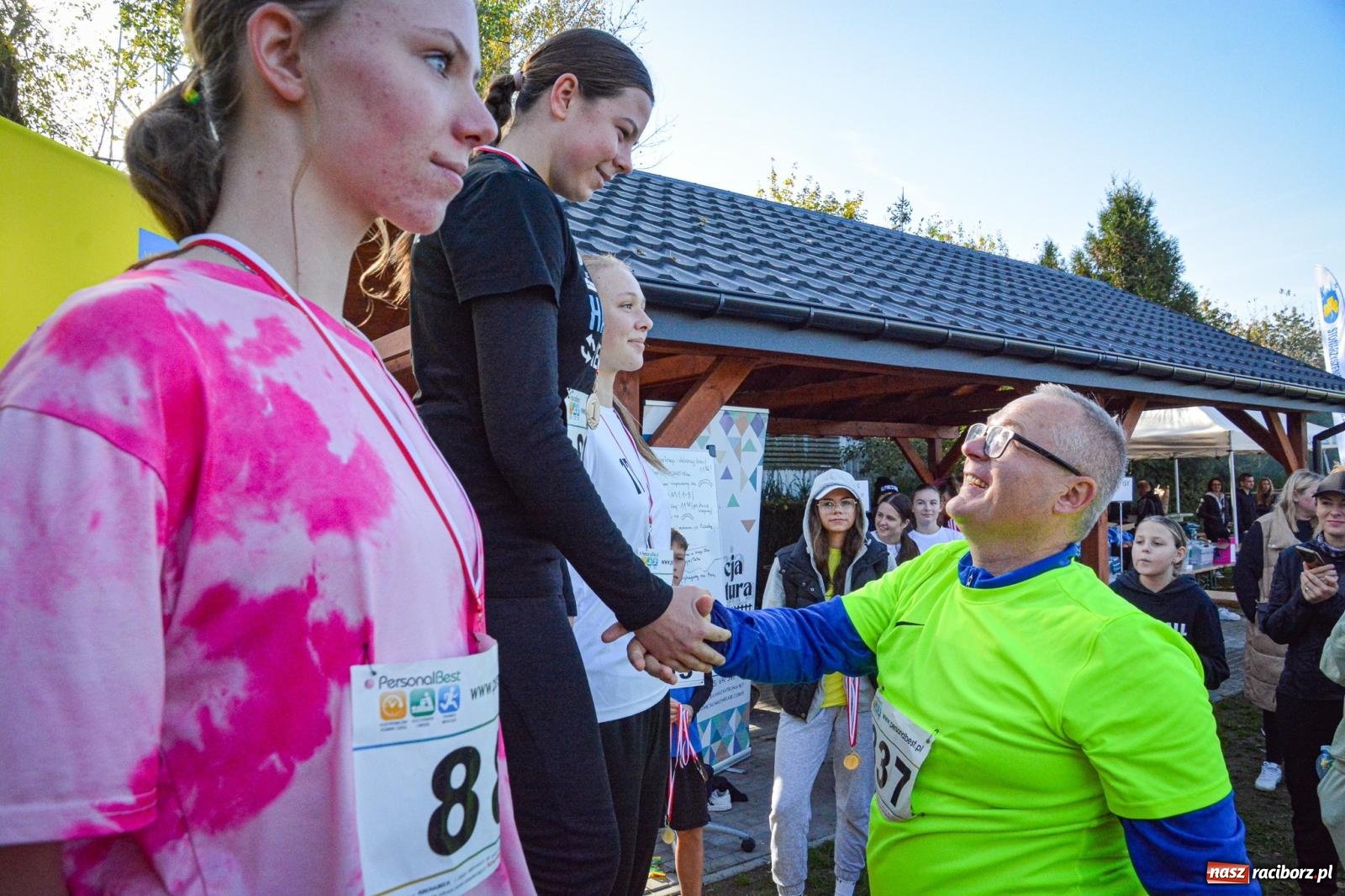 Zdjęcie w galerii na portalu naszraciborz.pl: Rywalizacja i rekreacja. Rodzinny piknik biegowy w Pietrowicach Wielkich wiadomości z regionu
