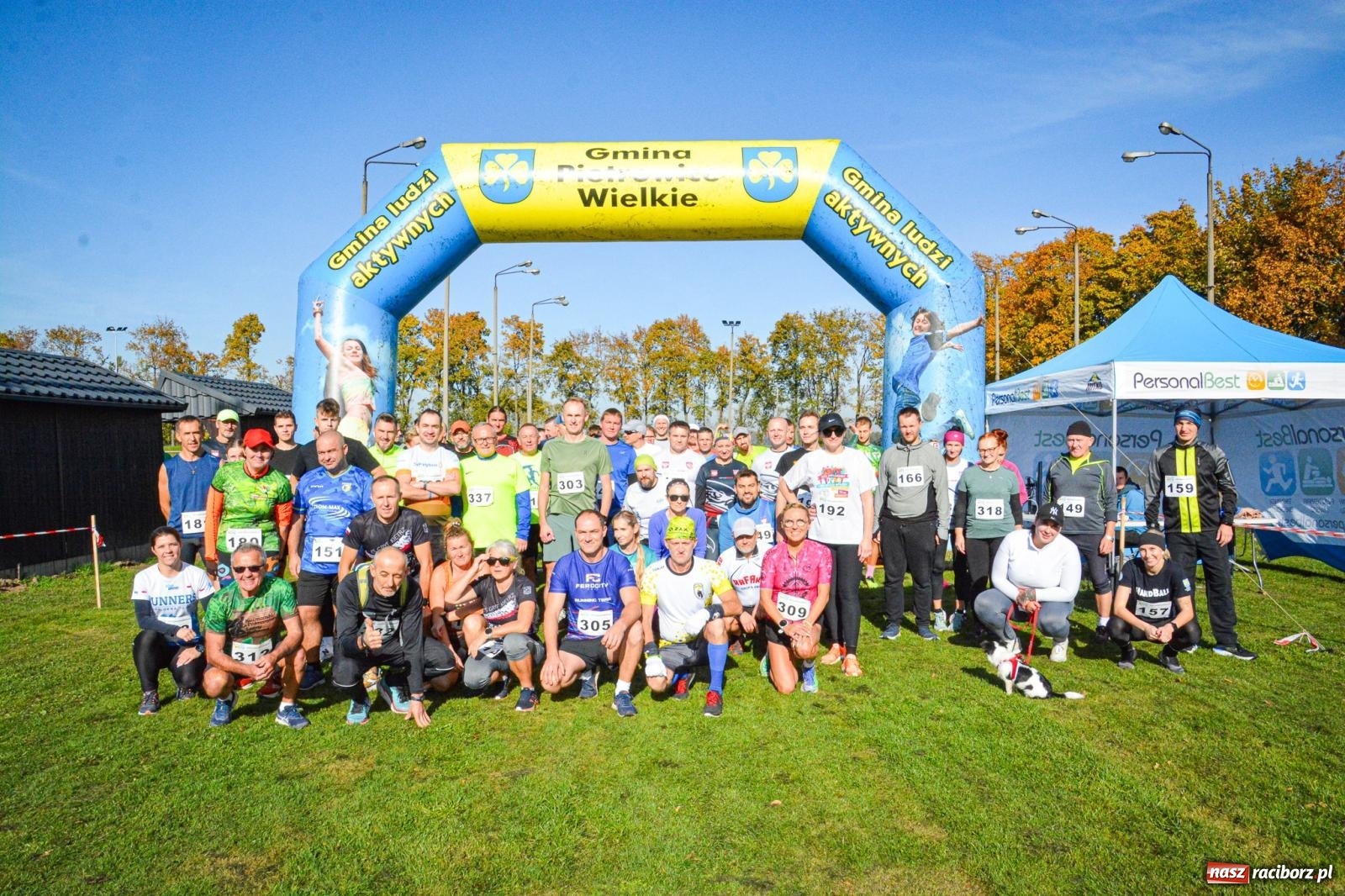 Zdjęcie w galerii na portalu naszraciborz.pl: Rywalizacja i rekreacja. Rodzinny piknik biegowy w Pietrowicach Wielkich wiadomości z regionu
