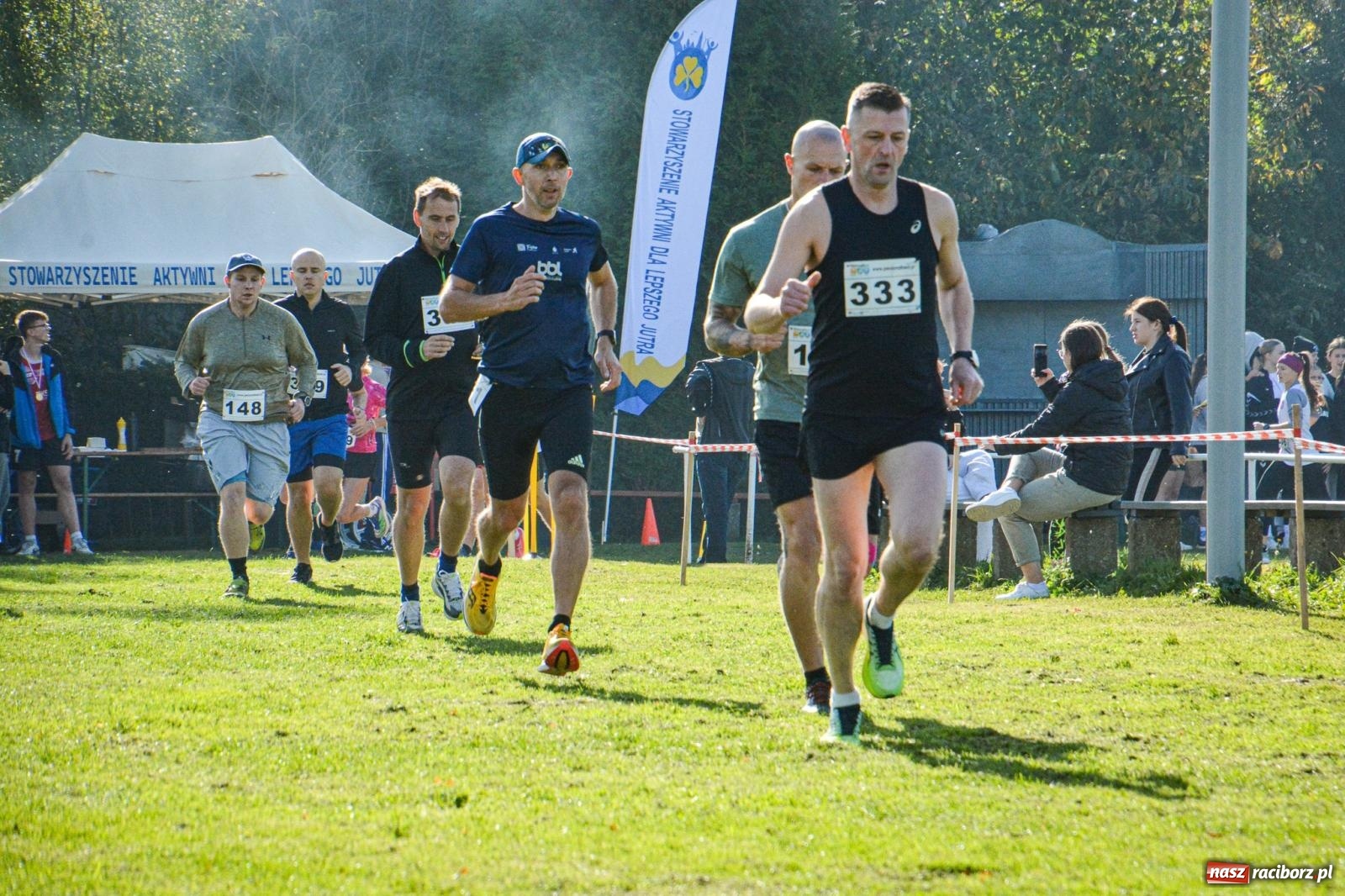 Zdjęcie w galerii na portalu naszraciborz.pl: Rywalizacja i rekreacja. Rodzinny piknik biegowy w Pietrowicach Wielkich wiadomości z regionu