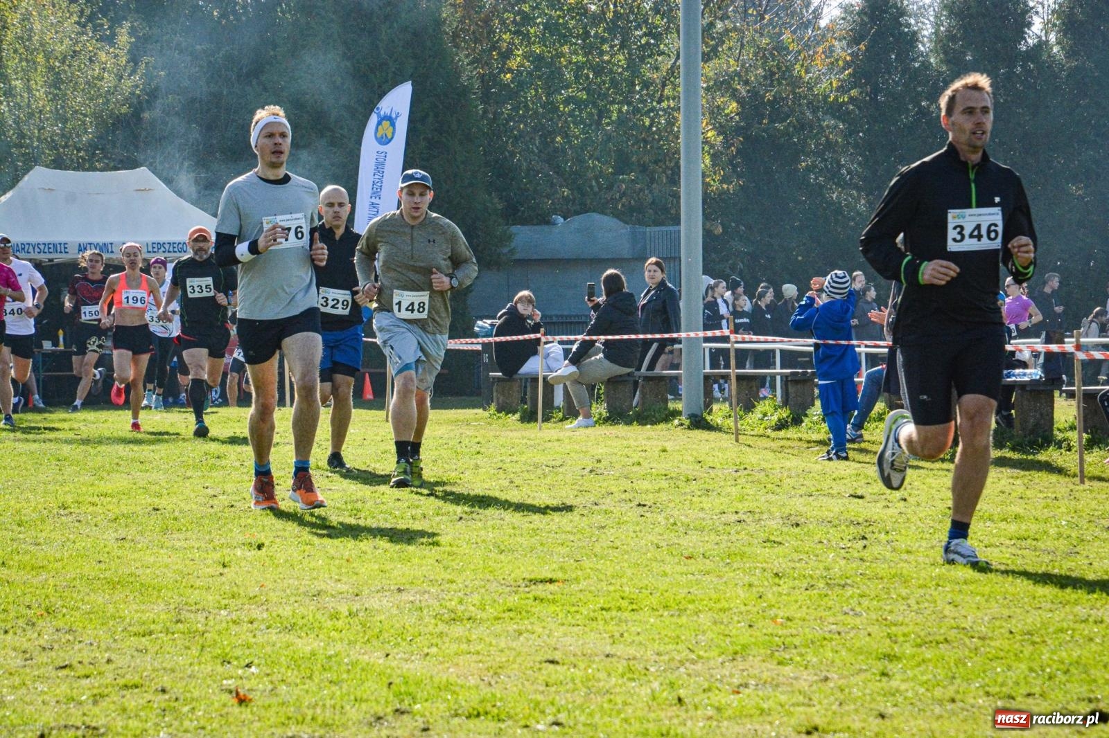 Zdjęcie w galerii na portalu naszraciborz.pl: Rywalizacja i rekreacja. Rodzinny piknik biegowy w Pietrowicach Wielkich wiadomości z regionu