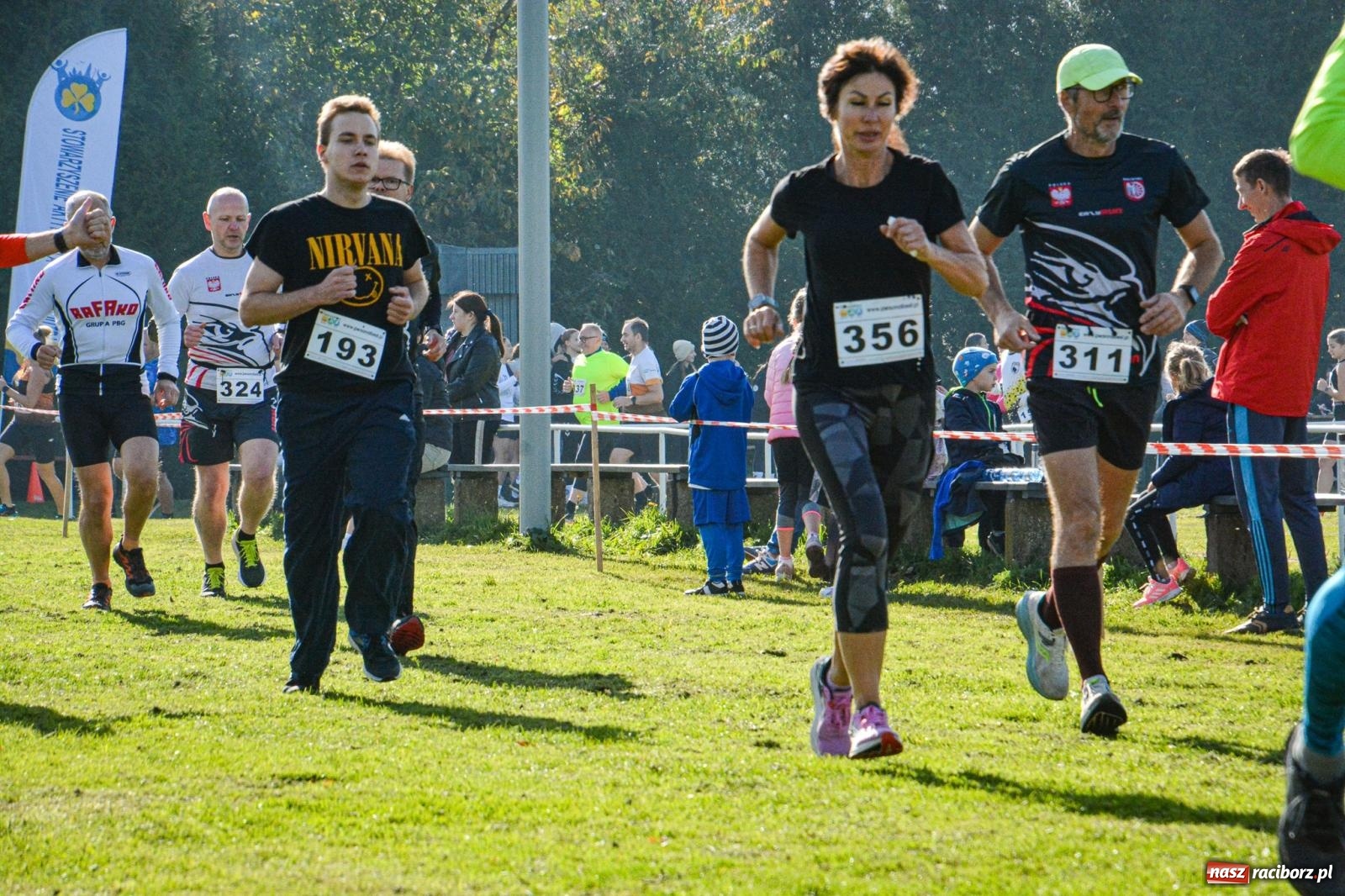 Zdjęcie w galerii na portalu naszraciborz.pl: Rywalizacja i rekreacja. Rodzinny piknik biegowy w Pietrowicach Wielkich wiadomości z regionu