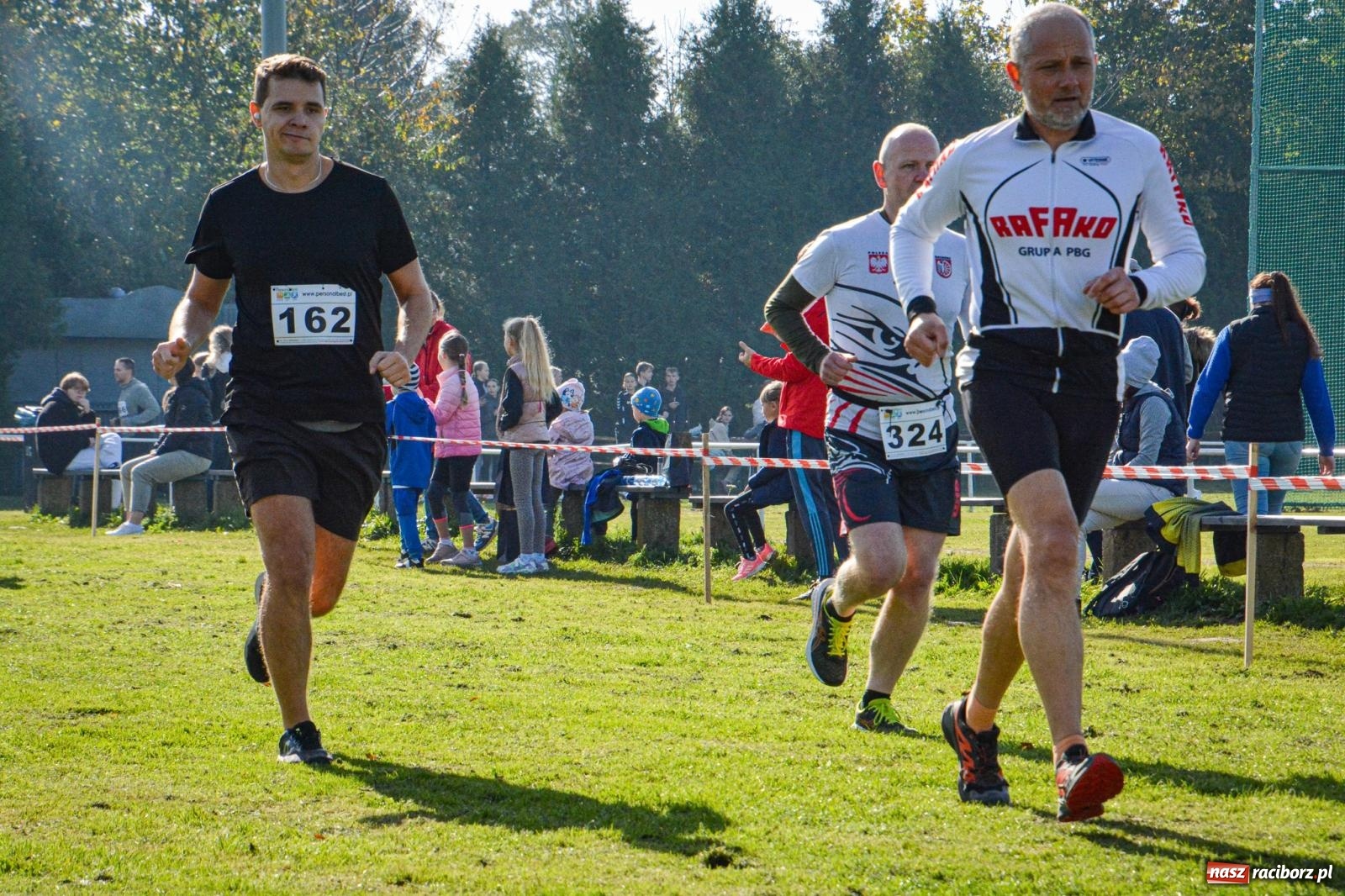 Zdjęcie w galerii na portalu naszraciborz.pl: Rywalizacja i rekreacja. Rodzinny piknik biegowy w Pietrowicach Wielkich wiadomości z regionu