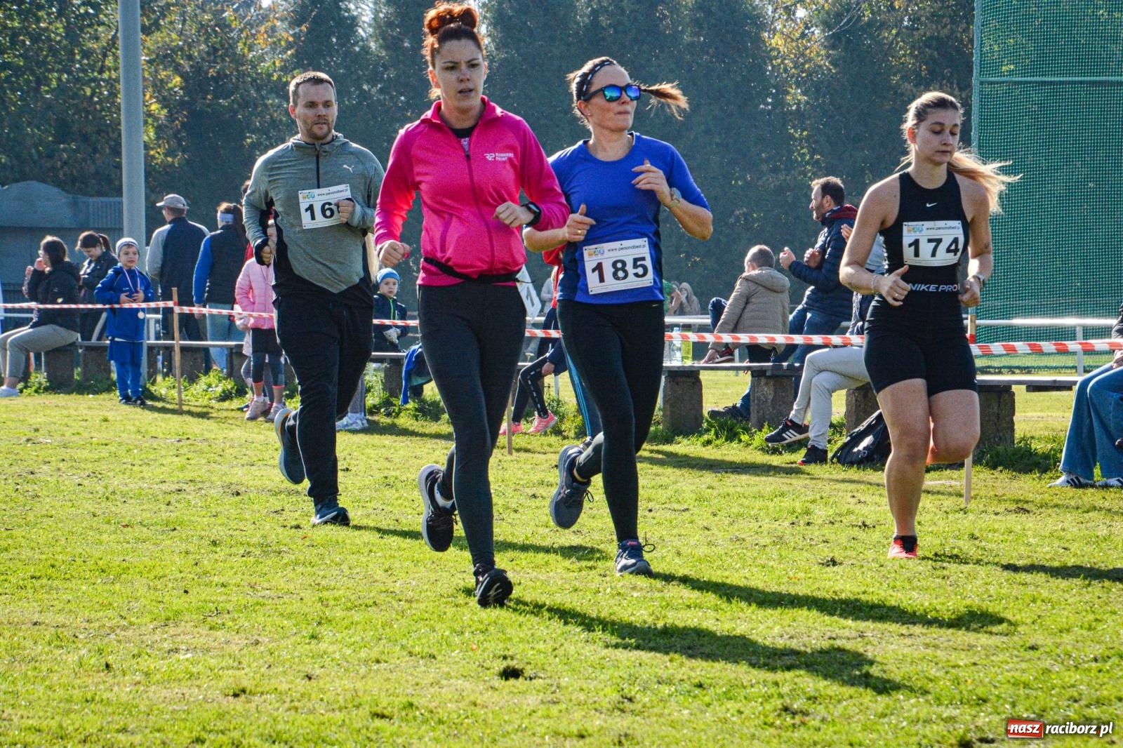 Zdjęcie w galerii na portalu naszraciborz.pl: Rywalizacja i rekreacja. Rodzinny piknik biegowy w Pietrowicach Wielkich wiadomości z regionu