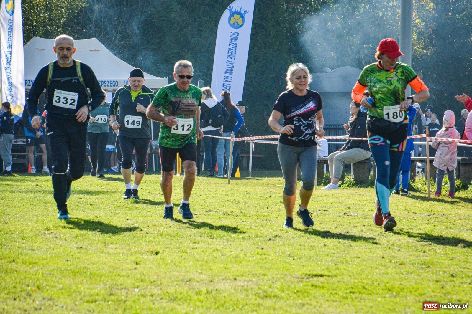 Zdjęcie w galerii na portalu naszraciborz.pl: Rywalizacja i rekreacja. Rodzinny piknik biegowy w Pietrowicach Wielkich wiadomości z regionu