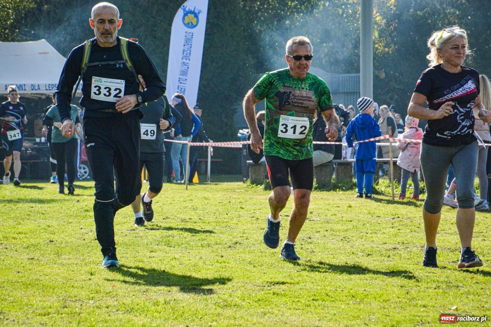 Zdjęcie w galerii na portalu naszraciborz.pl: Rywalizacja i rekreacja. Rodzinny piknik biegowy w Pietrowicach Wielkich wiadomości z regionu