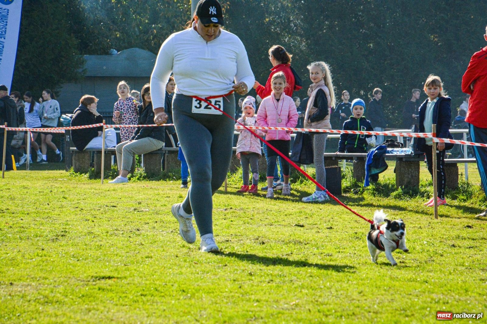 Zdjęcie w galerii na portalu naszraciborz.pl: Rywalizacja i rekreacja. Rodzinny piknik biegowy w Pietrowicach Wielkich wiadomości z regionu