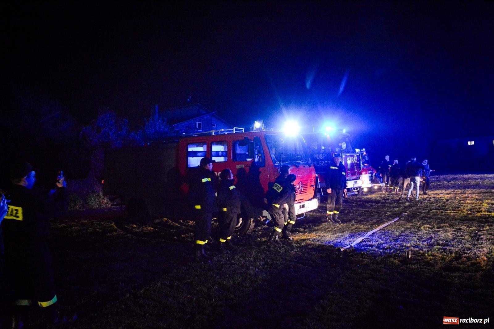 Zdjęcie w galerii na portalu naszraciborz.pl: W końcu mają czym wyjeżdżać do akcji. OSP Gródczanki mają nowy lekki wóz strażacki wiadomości z regionu