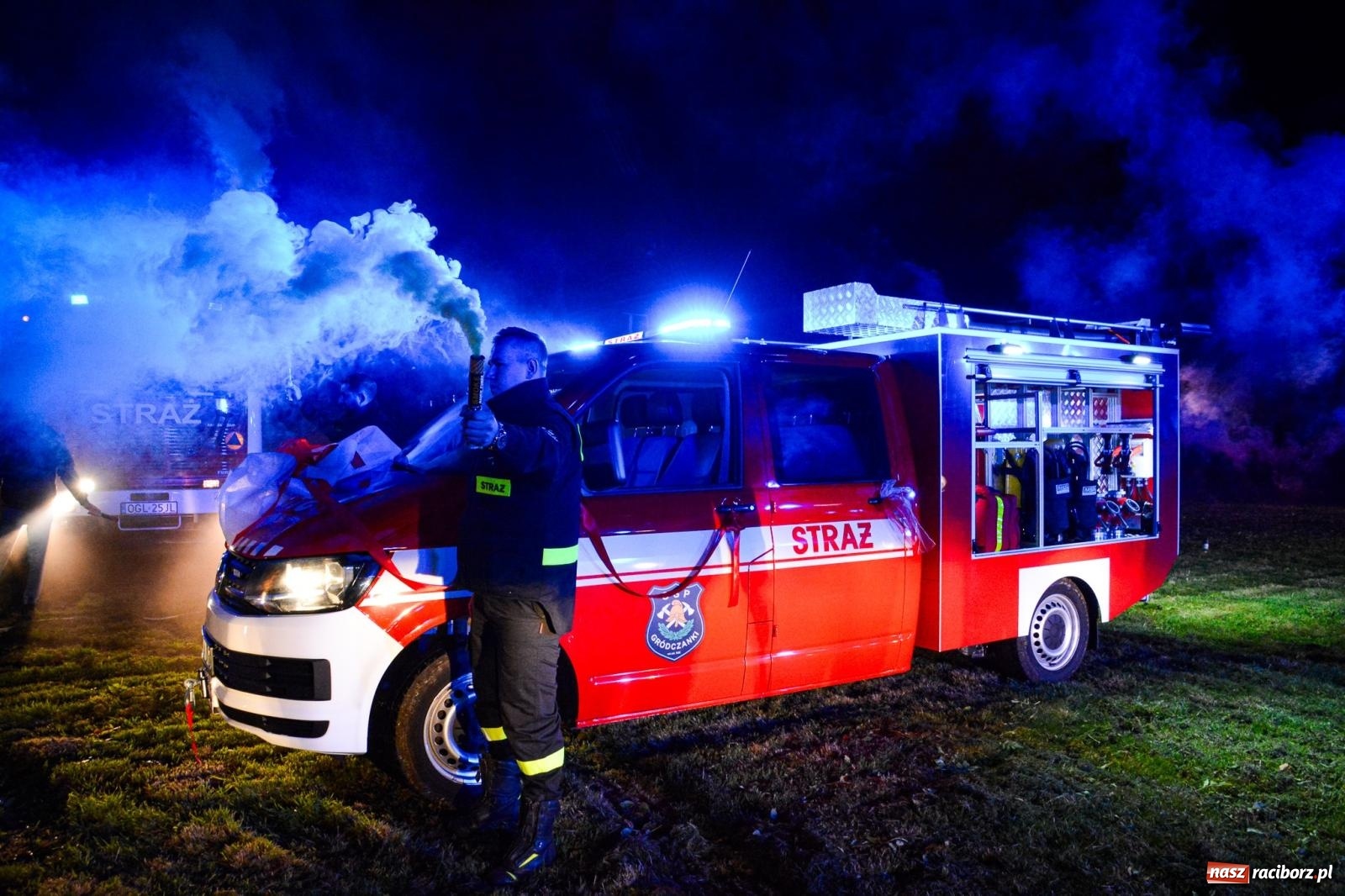 Zdjęcie w galerii na portalu naszraciborz.pl: W końcu mają czym wyjeżdżać do akcji. OSP Gródczanki mają nowy lekki wóz strażacki wiadomości z regionu