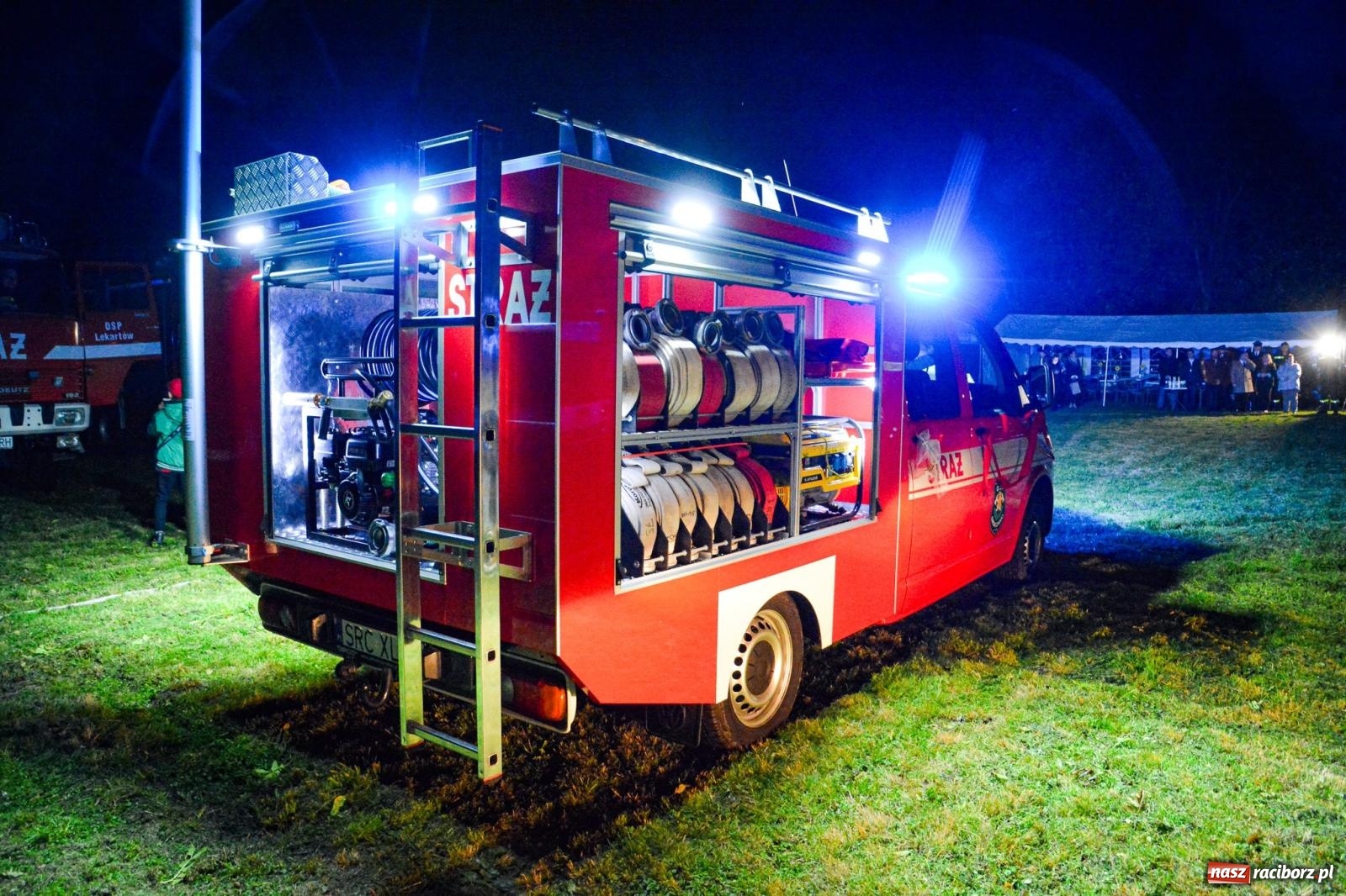 Zdjęcie w galerii na portalu naszraciborz.pl: W końcu mają czym wyjeżdżać do akcji. OSP Gródczanki mają nowy lekki wóz strażacki wiadomości z regionu