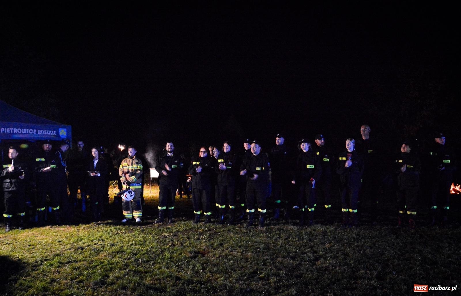 Zdjęcie w galerii na portalu naszraciborz.pl: W końcu mają czym wyjeżdżać do akcji. OSP Gródczanki mają nowy lekki wóz strażacki wiadomości z regionu