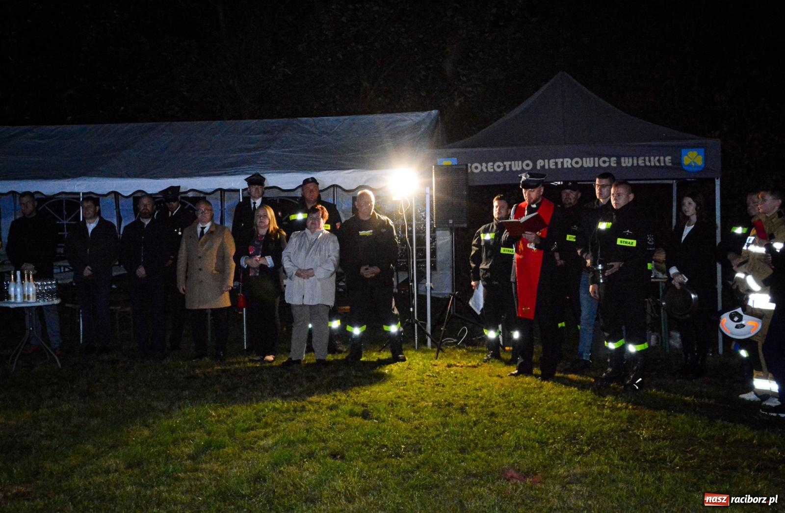 Zdjęcie w galerii na portalu naszraciborz.pl: W końcu mają czym wyjeżdżać do akcji. OSP Gródczanki mają nowy lekki wóz strażacki wiadomości z regionu