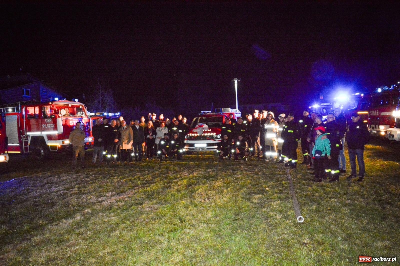 Zdjęcie w galerii na portalu naszraciborz.pl: W końcu mają czym wyjeżdżać do akcji. OSP Gródczanki mają nowy lekki wóz strażacki wiadomości z regionu