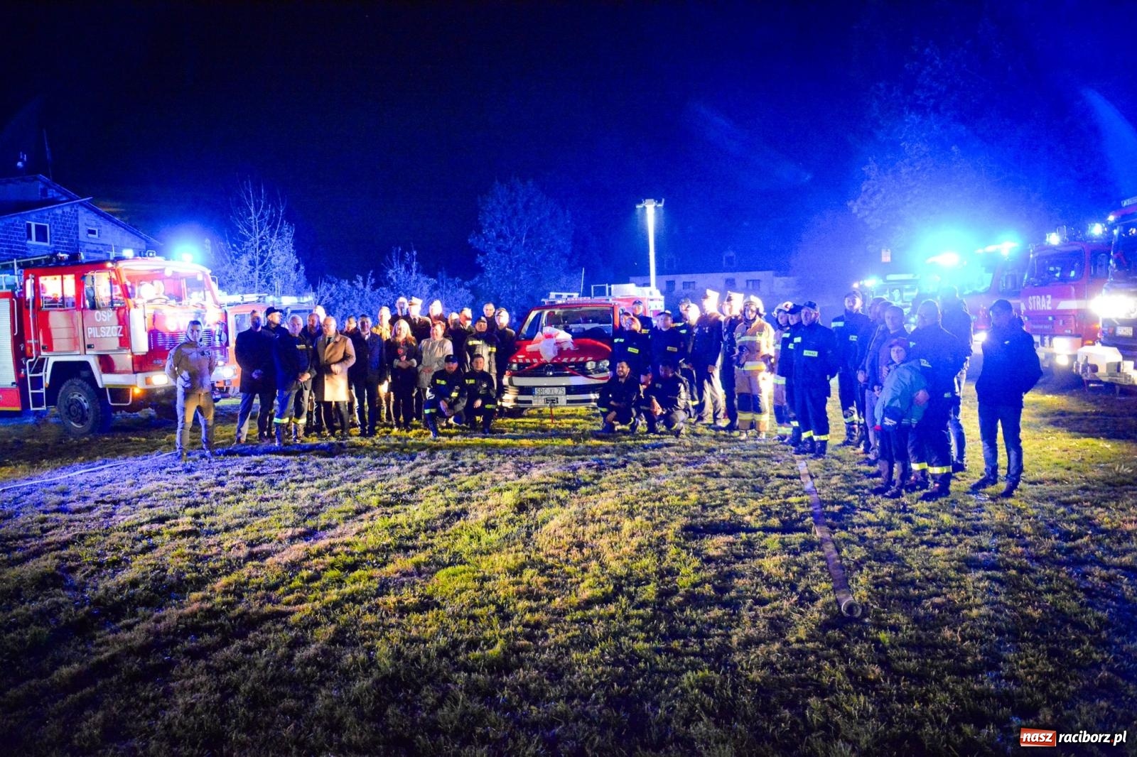 Zdjęcie w galerii na portalu naszraciborz.pl: W końcu mają czym wyjeżdżać do akcji. OSP Gródczanki mają nowy lekki wóz strażacki wiadomości z regionu